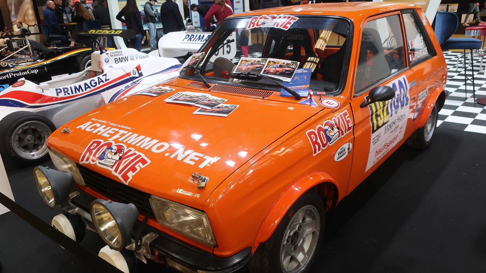 Peugeot 104 Coupe i all sin prakt. Aldeles herlig!