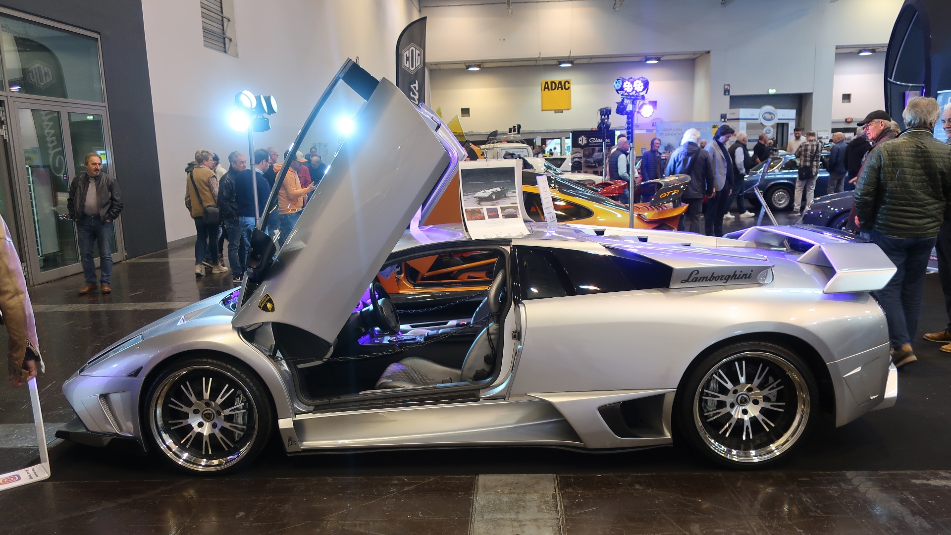 3 Lamborghini Murcielago bygget i SV-R stil med JB-R Aero Kit og masse annet smakløst dilldall.