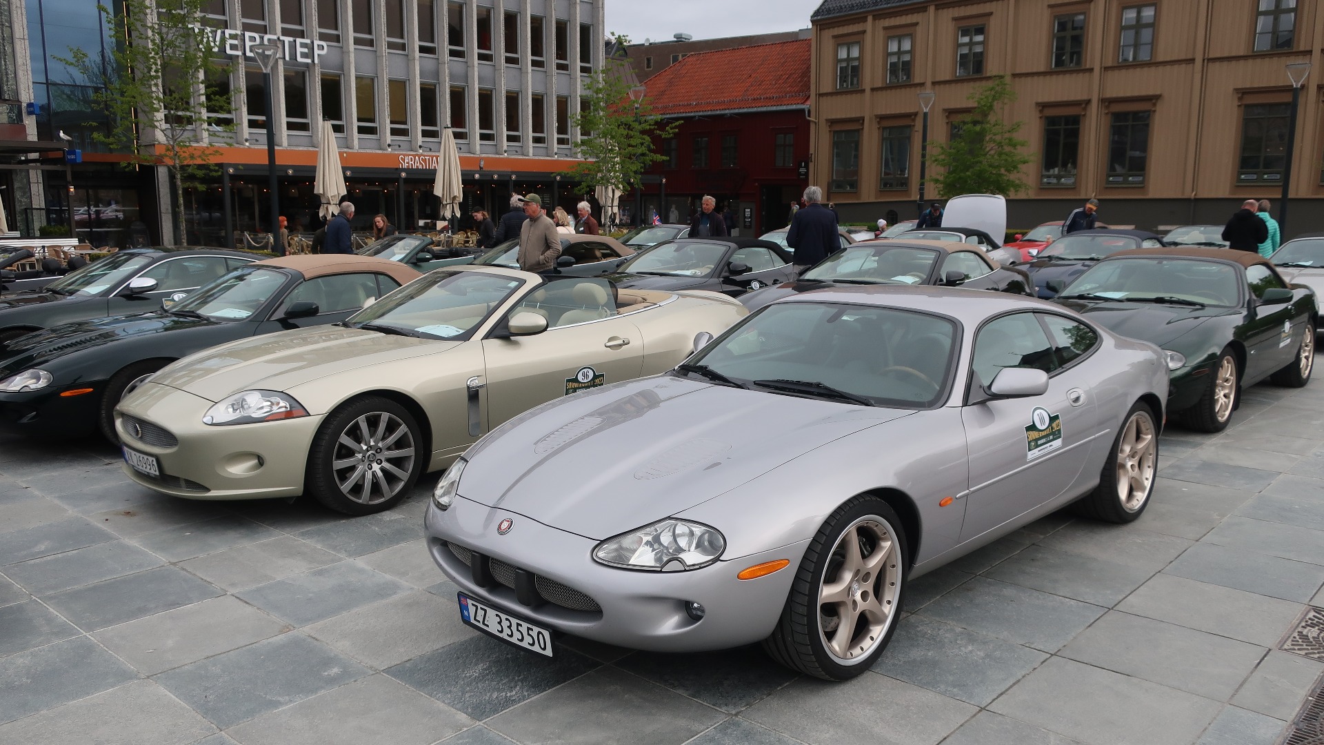 XK, både generasjonen fra 1996-2006, og den påfølgende fra 2006-2014 er ekstremt mye fabelaktig GT-bil for pengene.