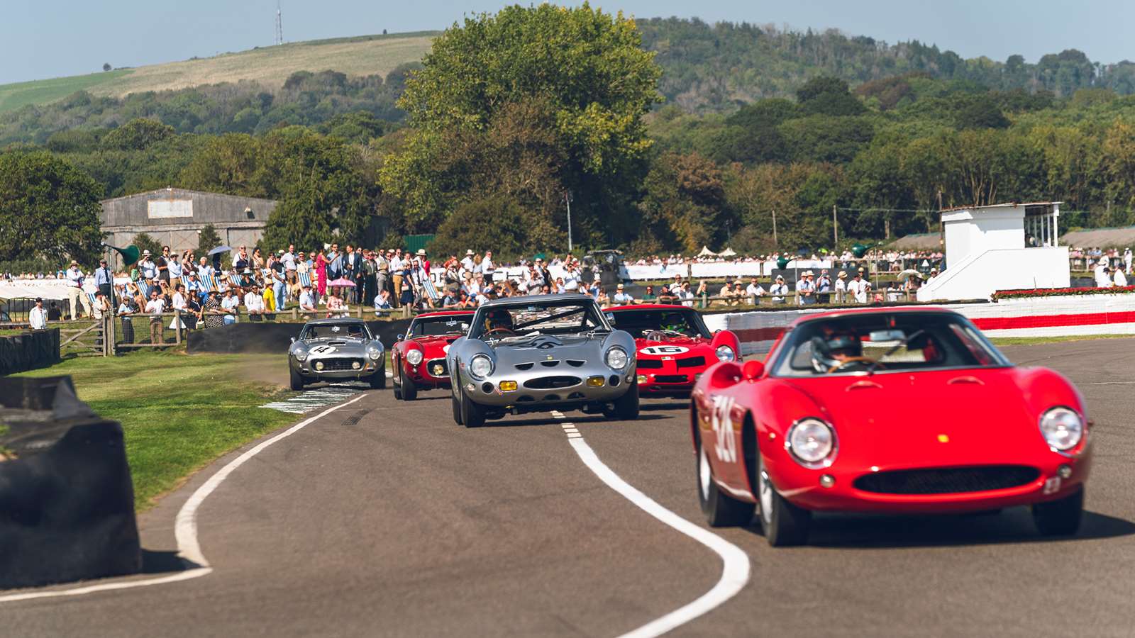 De skal bruke syntetisk drivstoff på neste års Goodwood. Foto: Goodwood