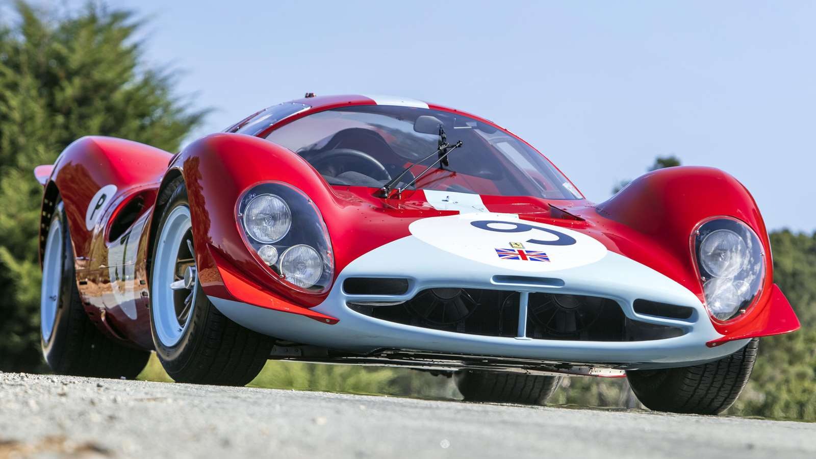 En steintøff Ferrari 41P som var forventet å selge for 40 millioner dollar, men som var langt unna å innfri dette