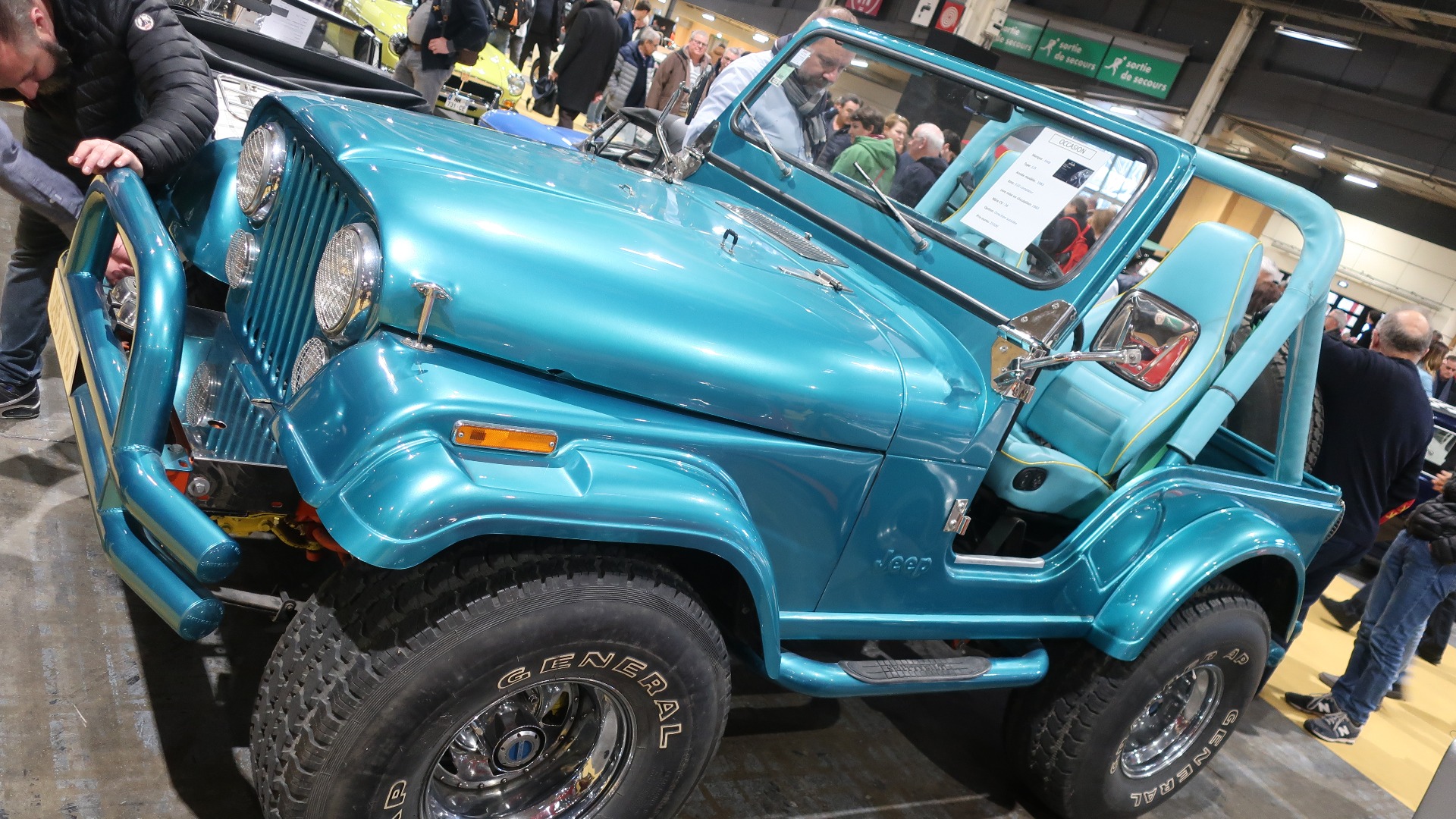 Hva med en 1983 Jeep CJ-5 utført «Saint-Tropez style» til 25.500 Euro. 
