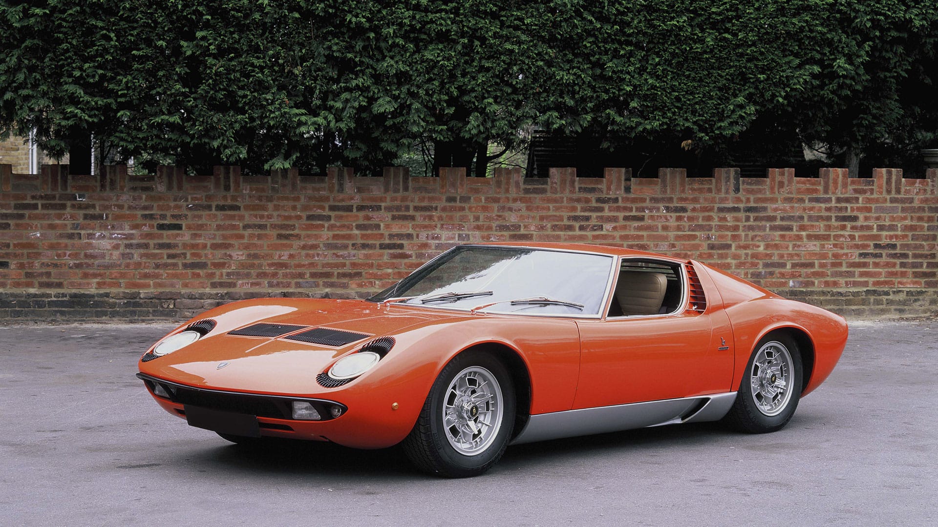 Lamborghini Miura.