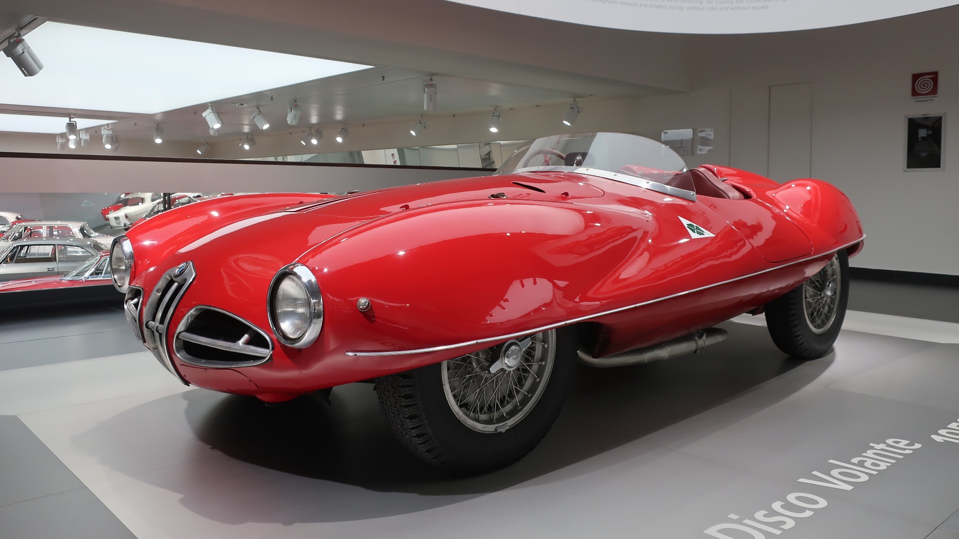 Disco Volante betyr flygende tallerken på italiensk, og det var nok det mange tenkte da de så den utrolige 1900 C52 Disco Volante i 1952.