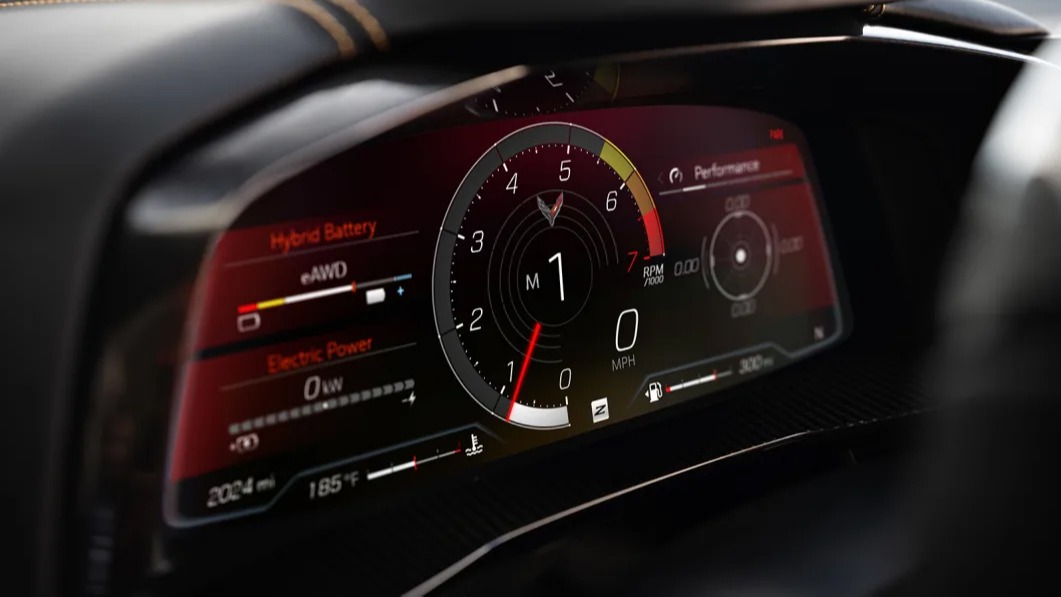 Til venstre i instrumentpanelet står info om batteriets tilstand