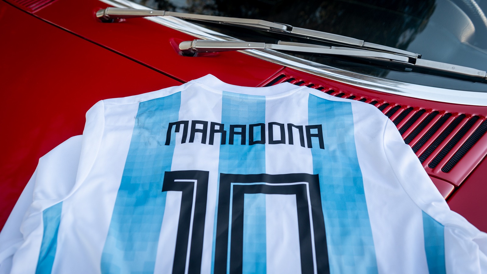 En Maradona-skjorte følger med på kjøpet