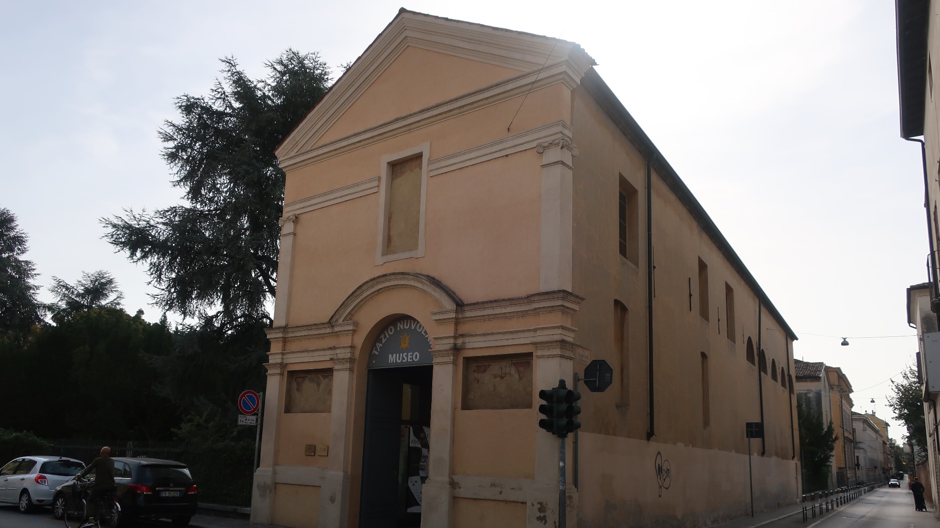 Museet har tilholdssted i en gammel kirke.