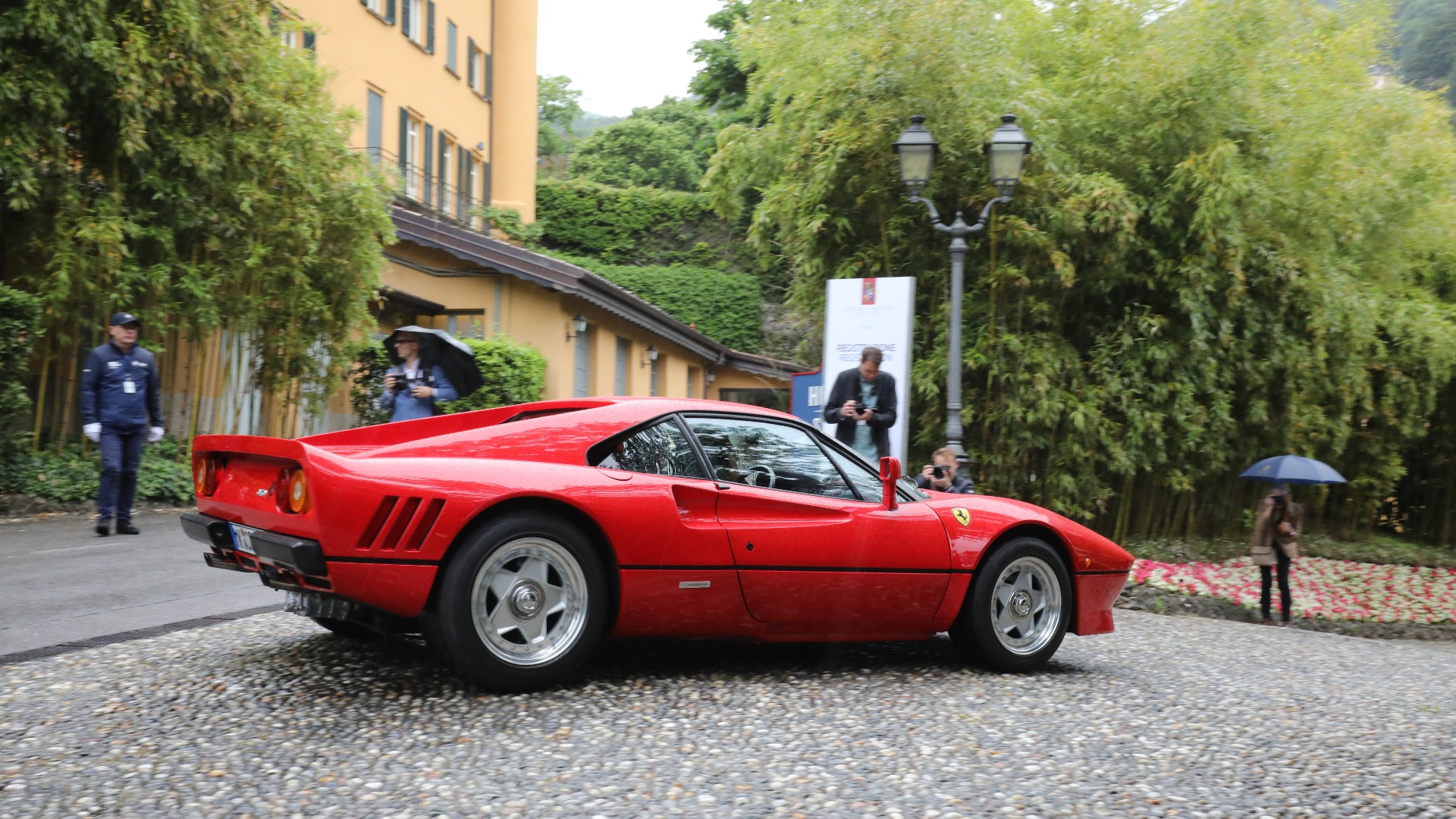 En 1985 Ferrari 288 GTO er fint å hvile øynene på.