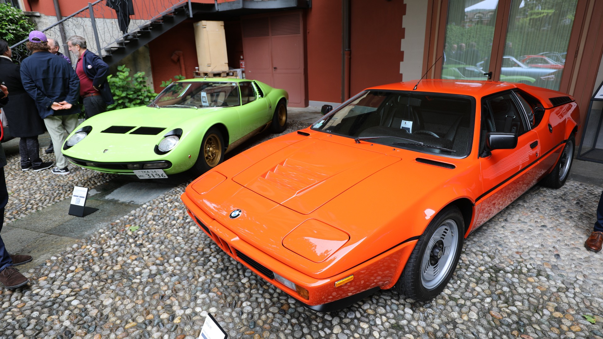 To nytelser i form av 1971 Lamborghini Miura SV og 1980 BMW M1.