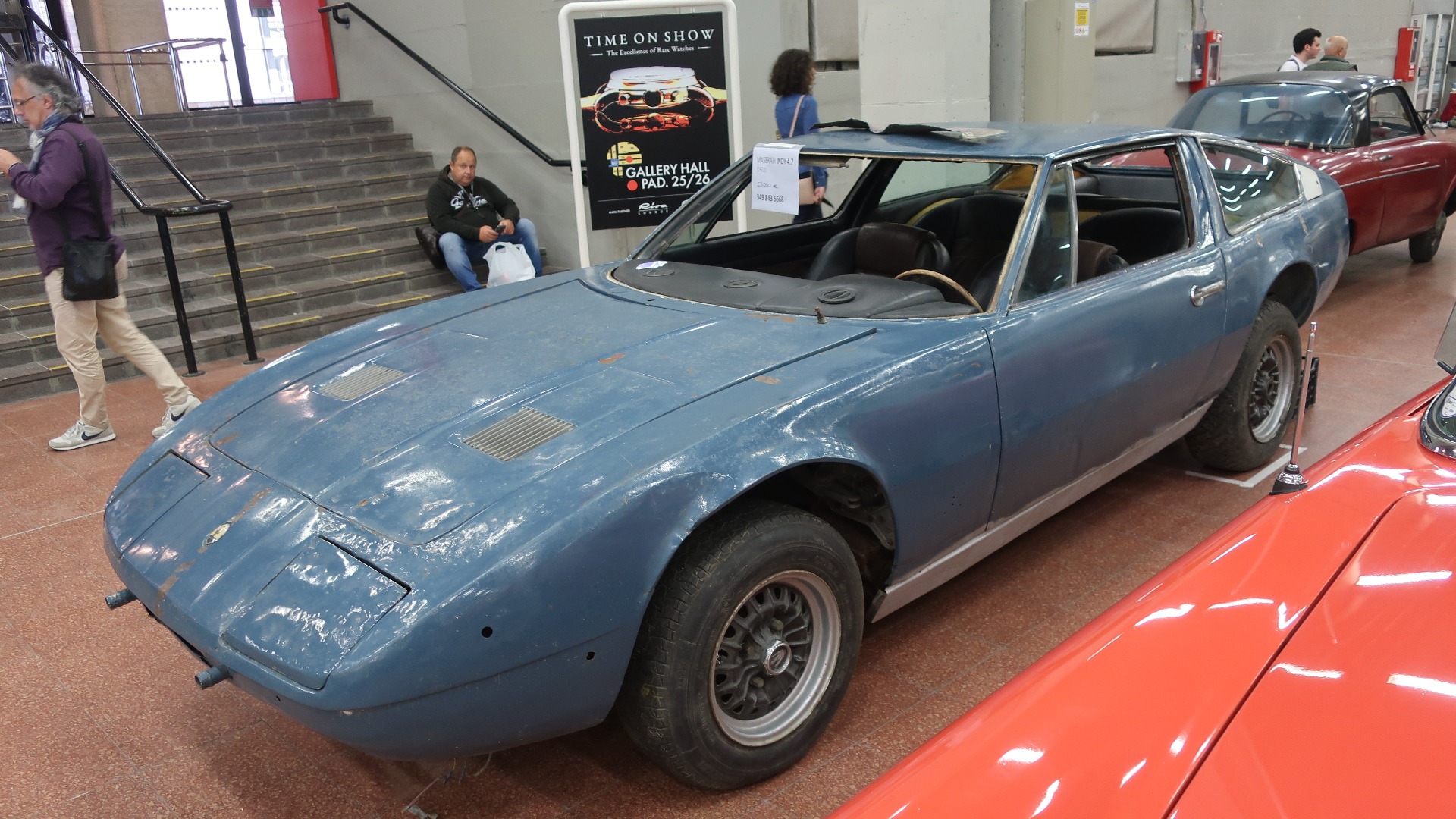 For den virkelig modige stod denne særdeles nedslitte 1971 Maserati Indy til salgs for 23.000 Euro. Her snakker vi totalrestaurering fra topp til bunn, og den blir syvsifret før man er i mål. 