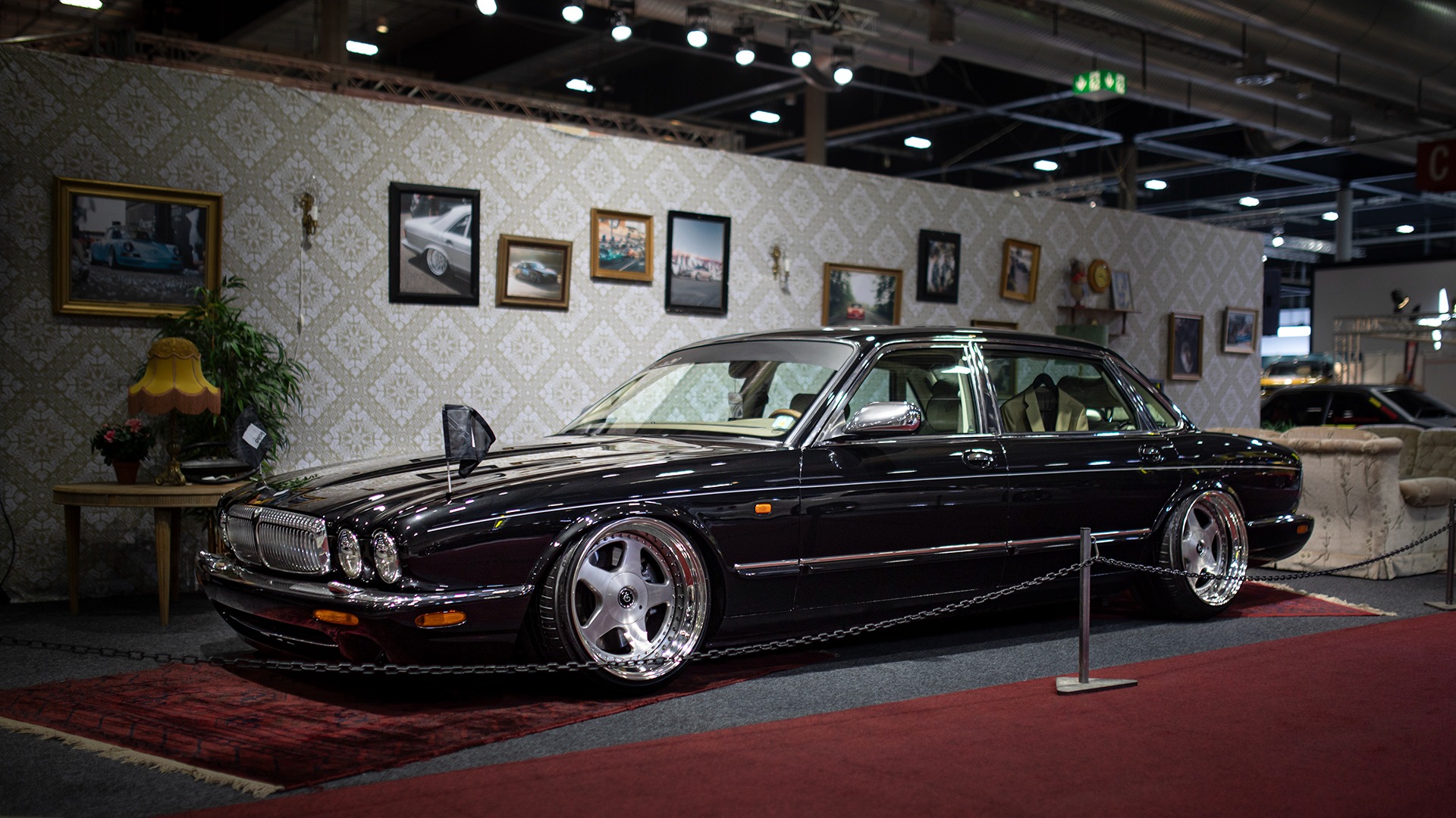 7 – 1999 Jaguar Daimler Super 4.0