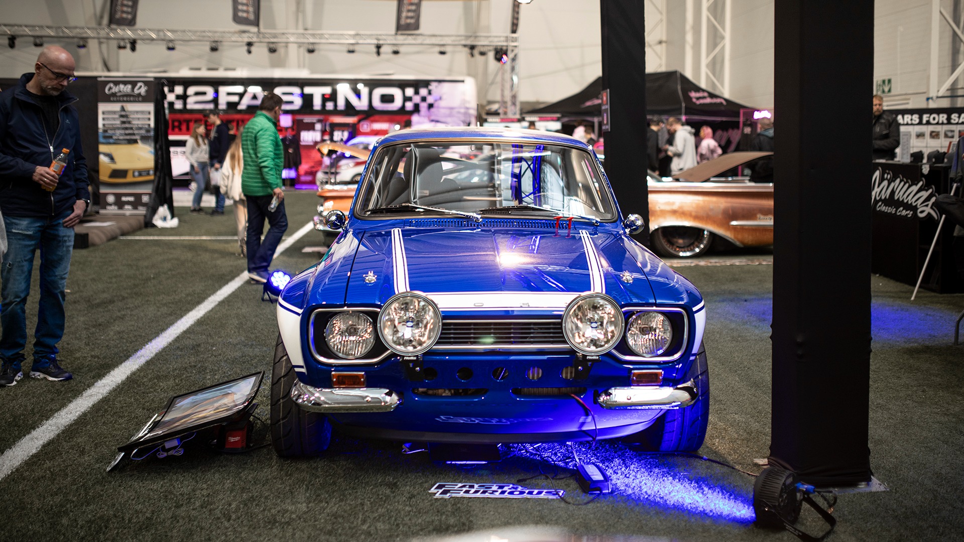 Lampene er byttet til standarde glødelamper, fremfor LED.