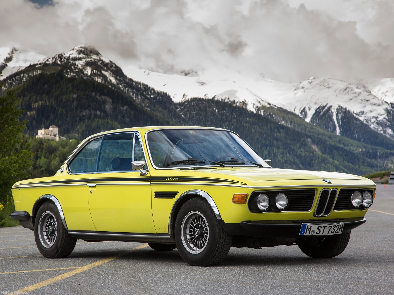 En 1972 BMW 3.0 CSL er et eksempel på en perfekt bil å bestille en fødselsattest til.
