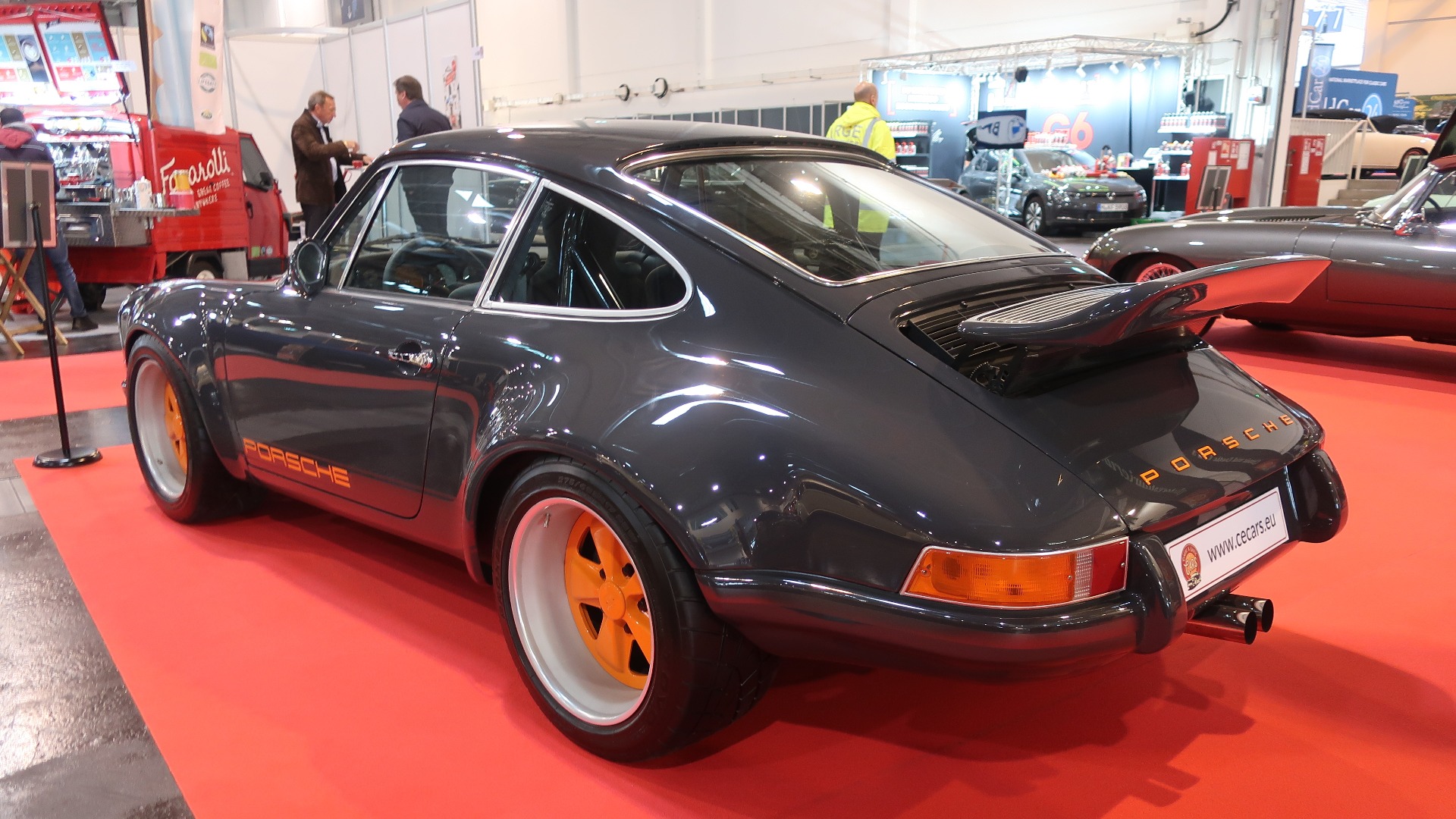 Fete Porsche 911 varianter i bøtter og spann hører med på Techno Classica.