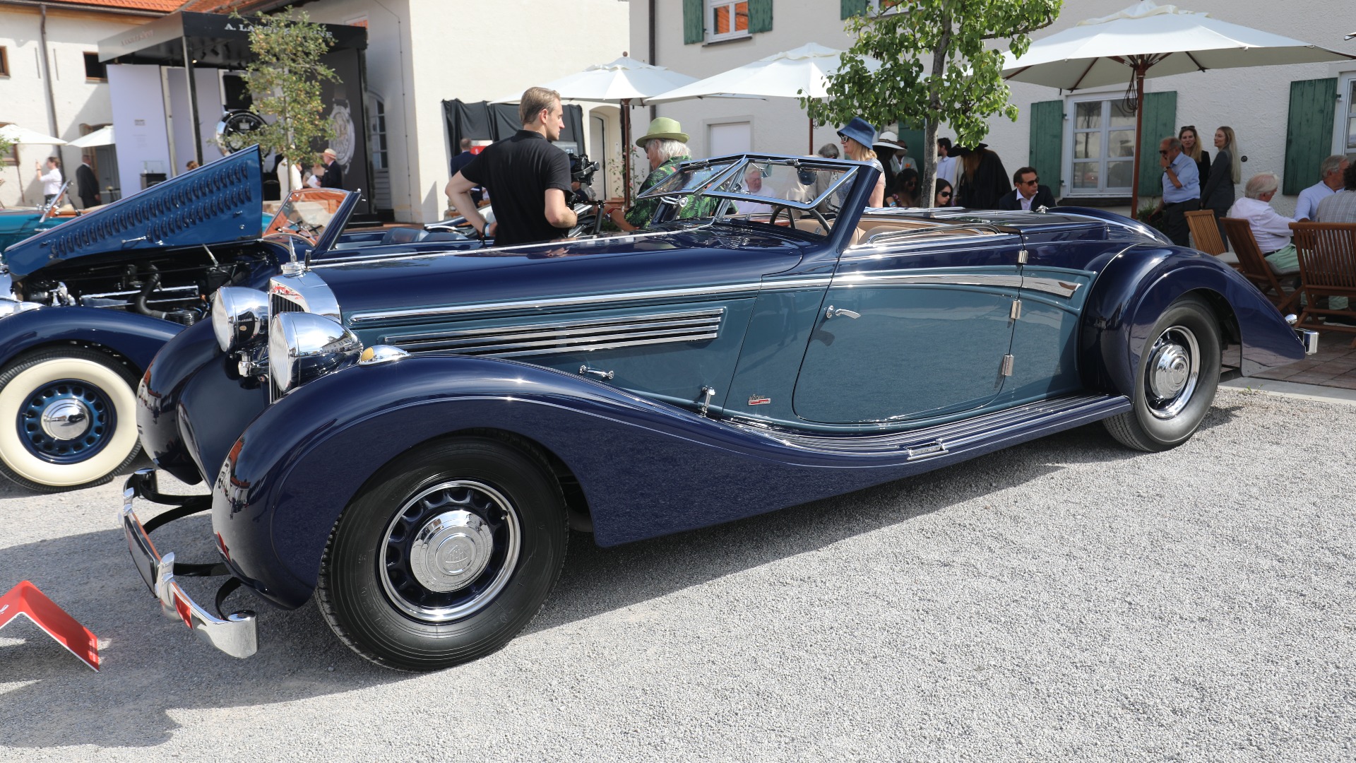 En 1937 Maybach SW-38 Roadster, som i sin tid var god for 190 km/t. 