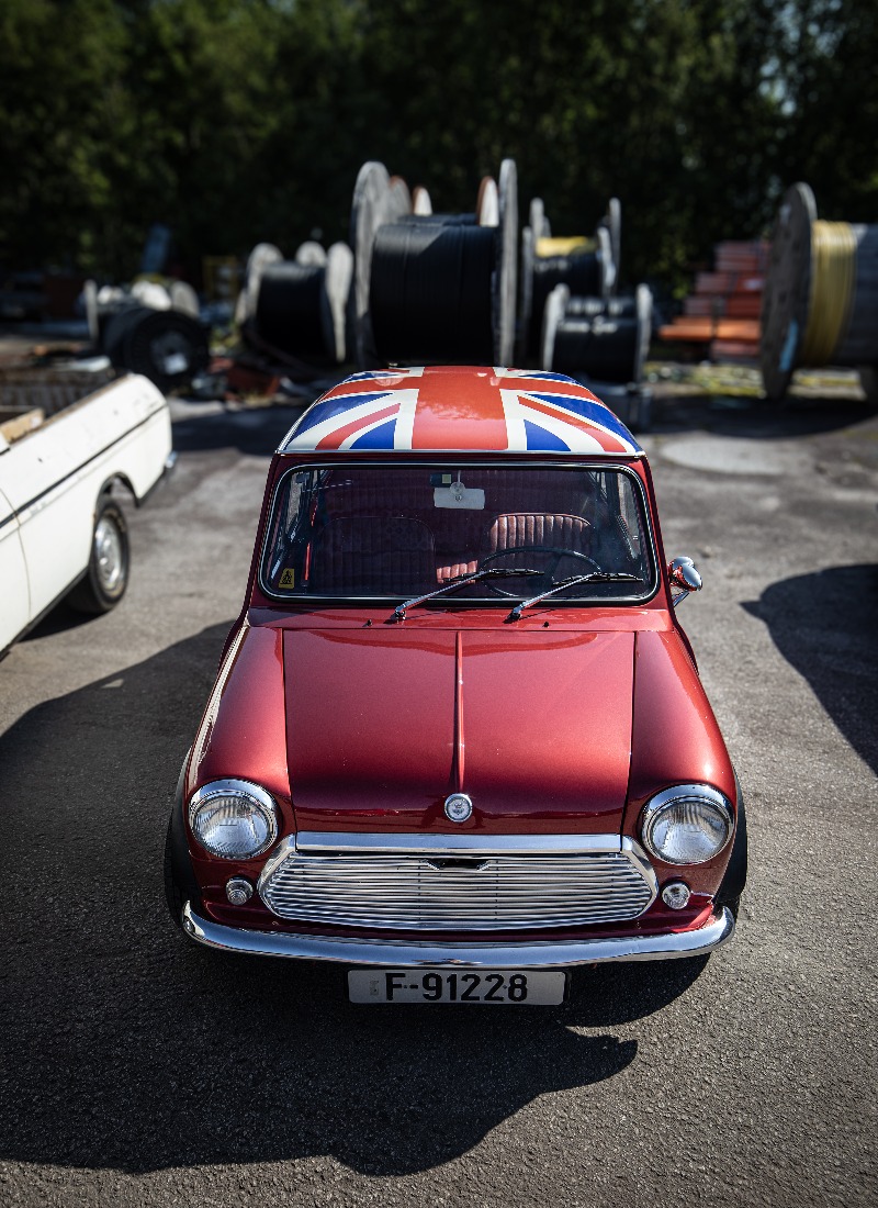 Mini med Union Jack på taket.