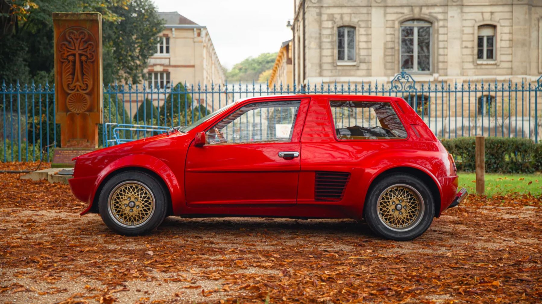 Om Golf GTI og Ferrari Testarossa hadde et barn.