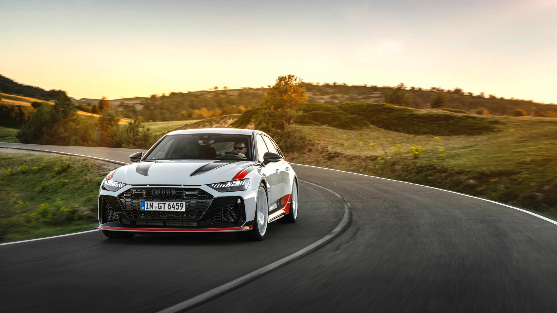 Denne hadde vært mektig å møte langs veien.