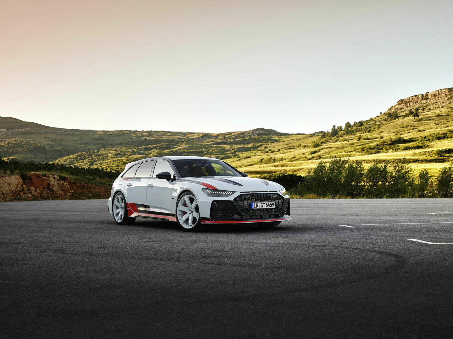 Audi RS6 GT. 660 eksemplarer blir laget, og prisen blir på 2,4 millioner kroner før avgifter.