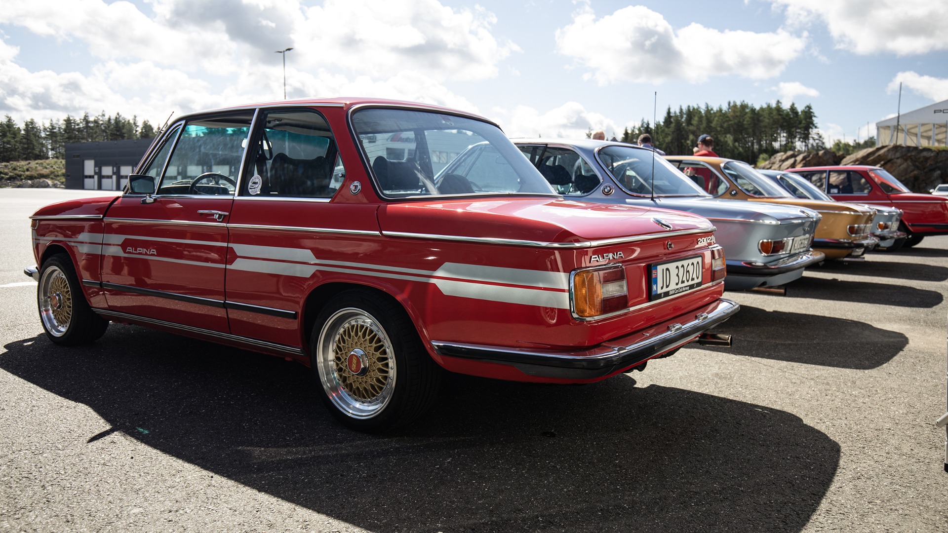 Flott kombinasjon  av BMW 2002, Alpina og BBS