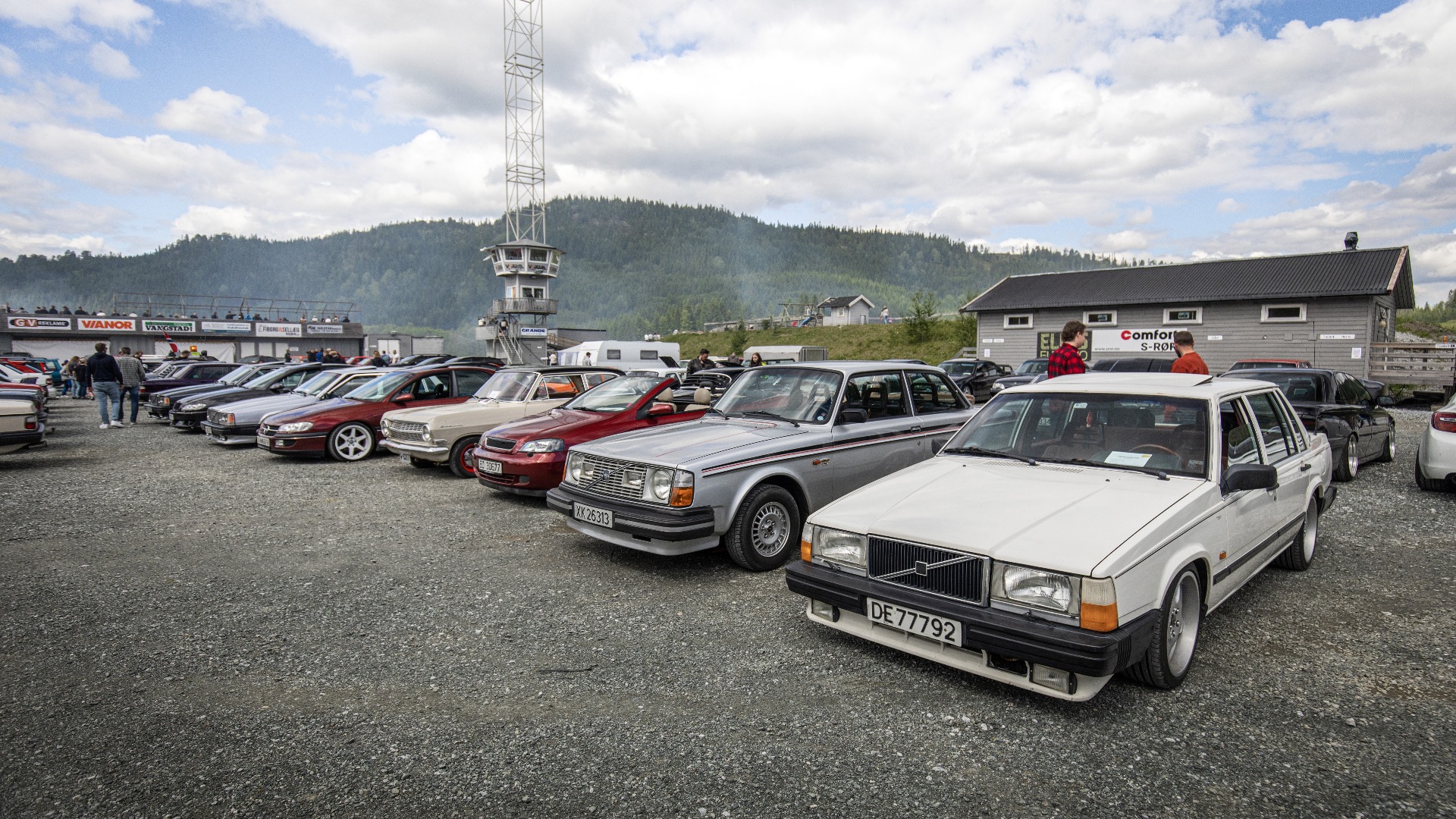 Det er nostalgi med så mye Opel og Volvo på et og samme sted.