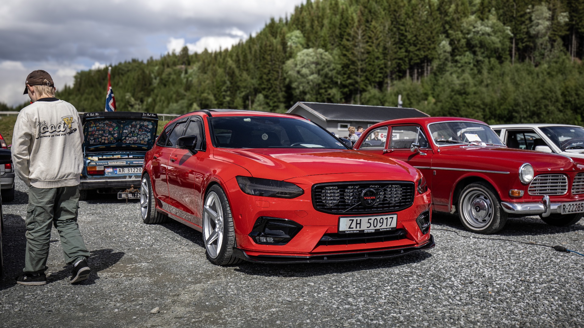 Også Volvo av nyere sort var på plass.