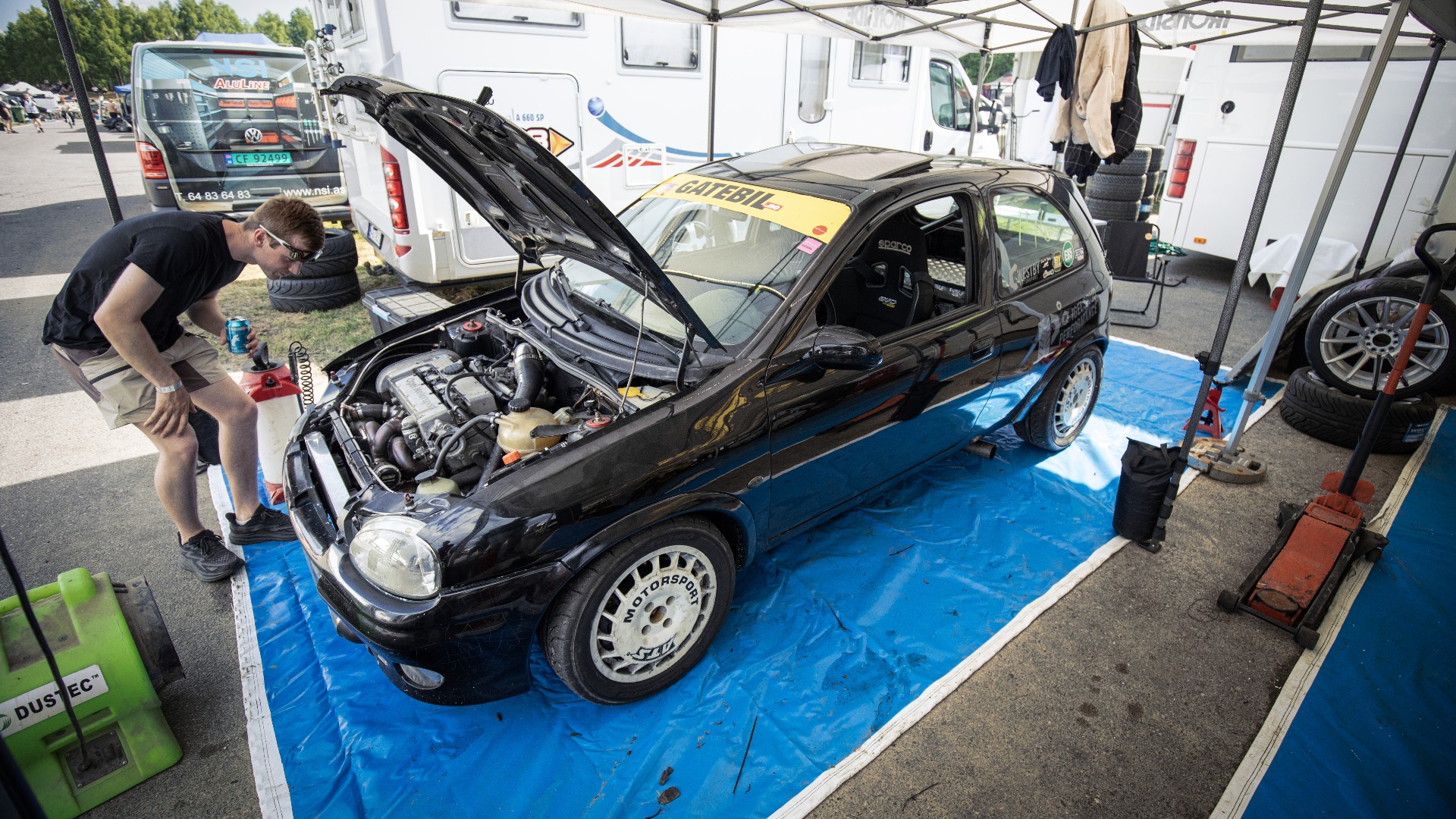 Opel Corsa med turbomotor. Denne deltok på sporkjøring og pisket biler til langt over 10-gangen prisen på bilen. Utrolig moro.