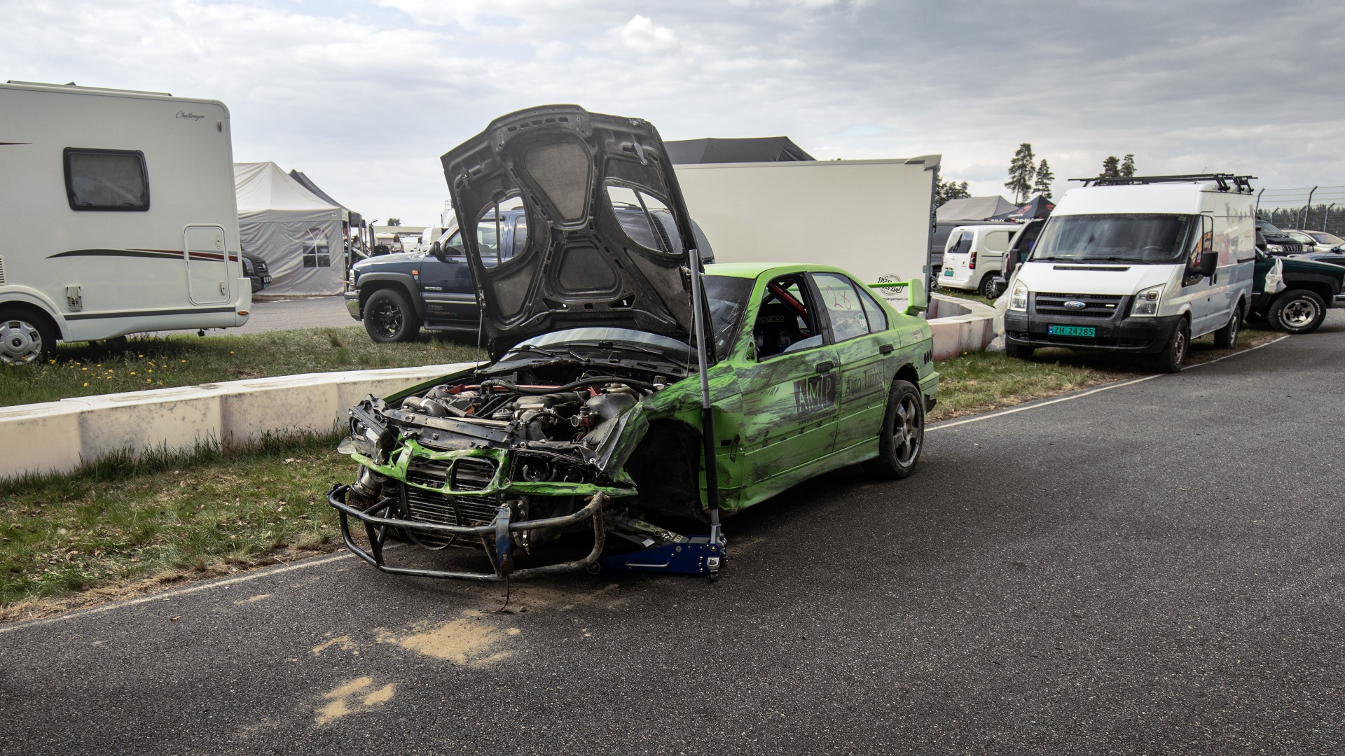 Noe den stakkaren her trolig kan signere på