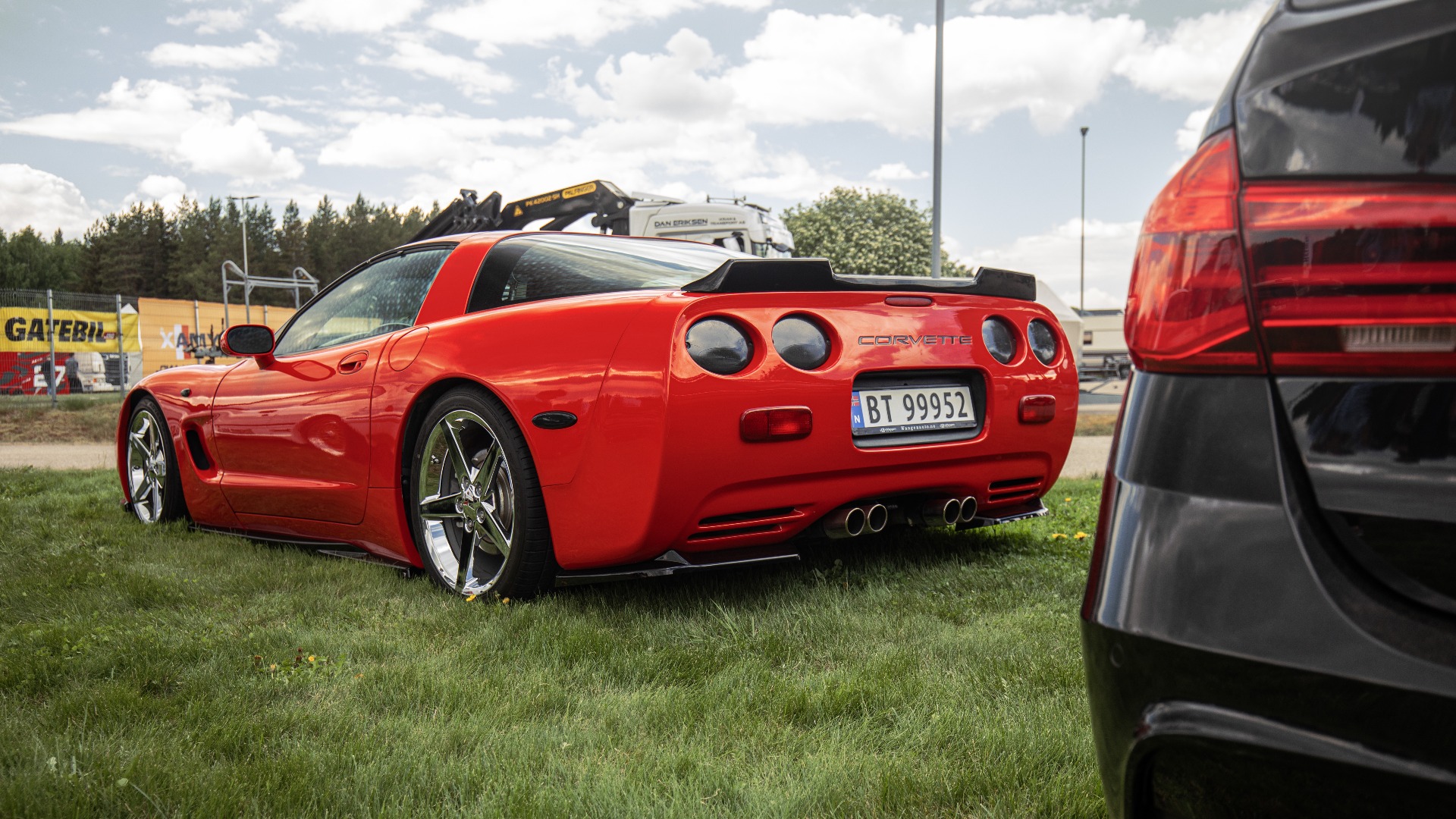 Det samme er ilrød Corvette