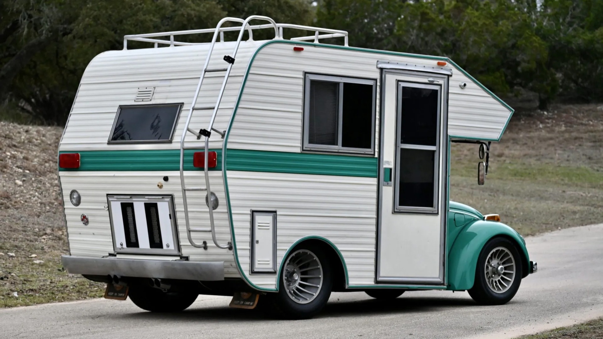 Takstige og bagasjegrind