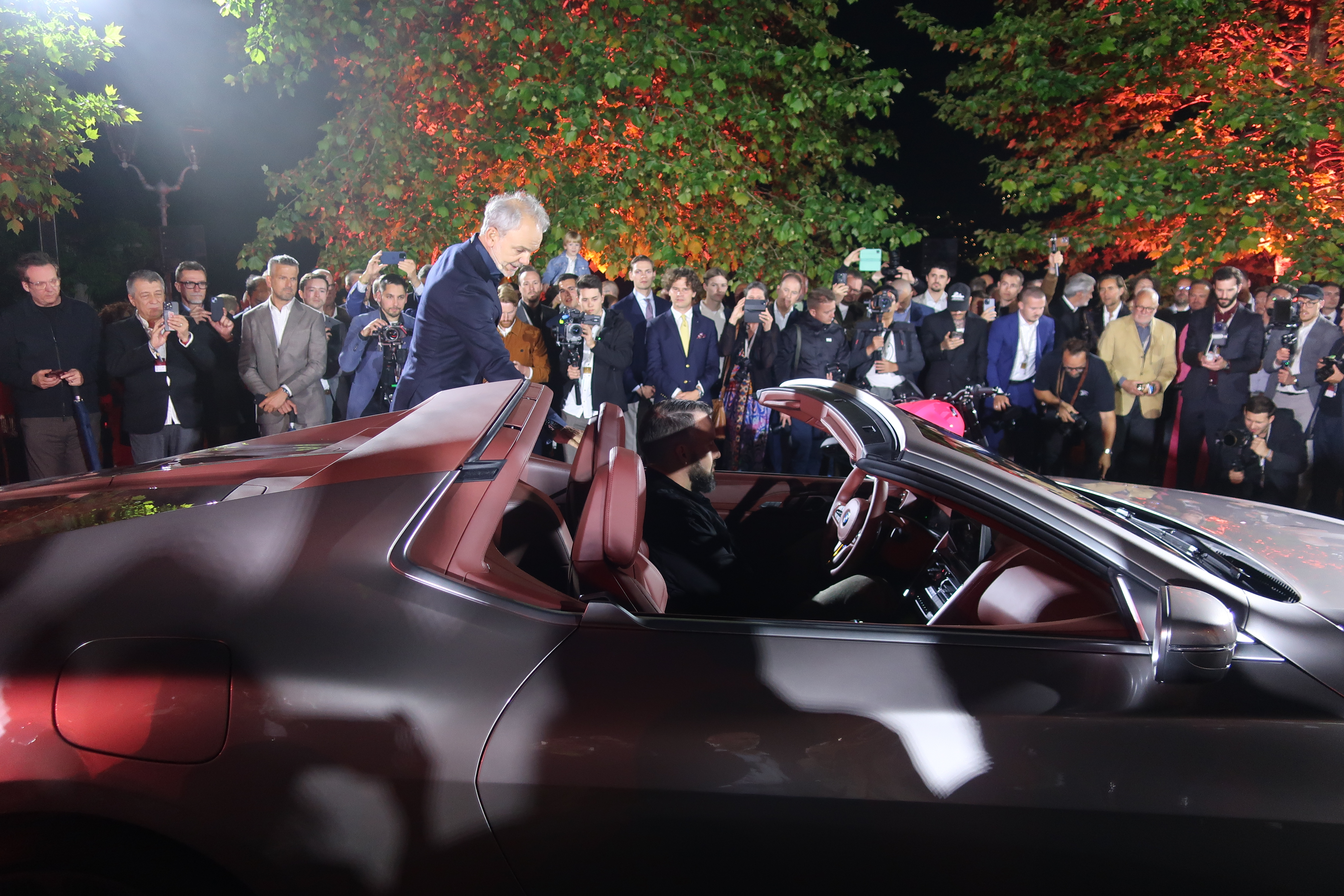 Hooydonk kom mye inn på James Bond under sin presentasjonstalen av den nye bilen på Villa d'Este.