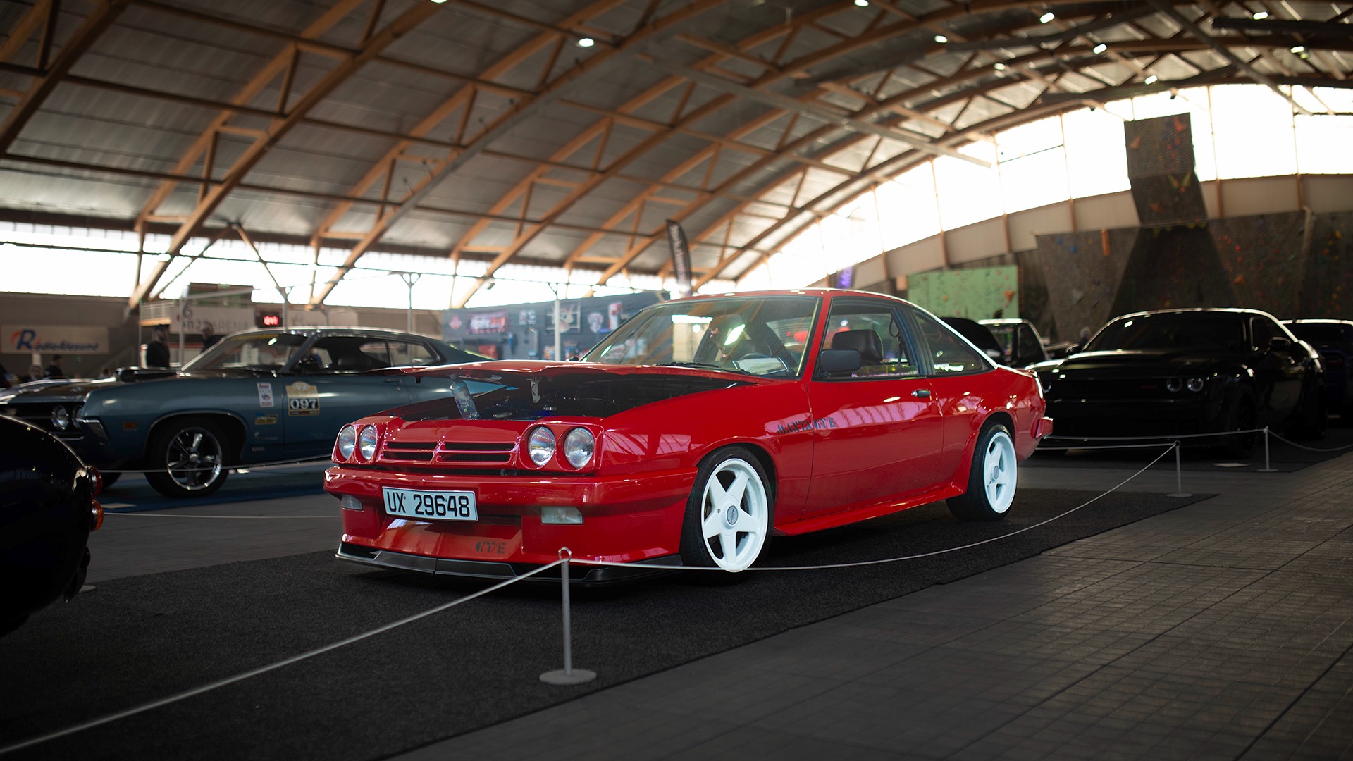 Steintøff 1983 Opel Manta GT/E, med helt korrekte felger.
