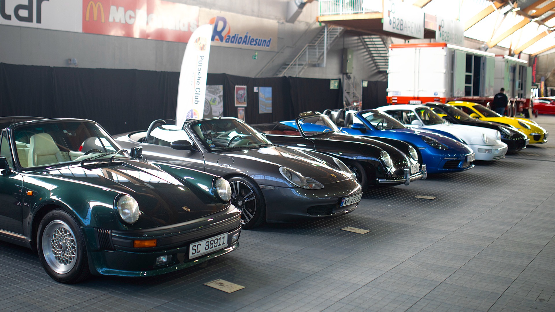 Porscheklubben dro med seg flere lekkerbiskener i alle aldre.