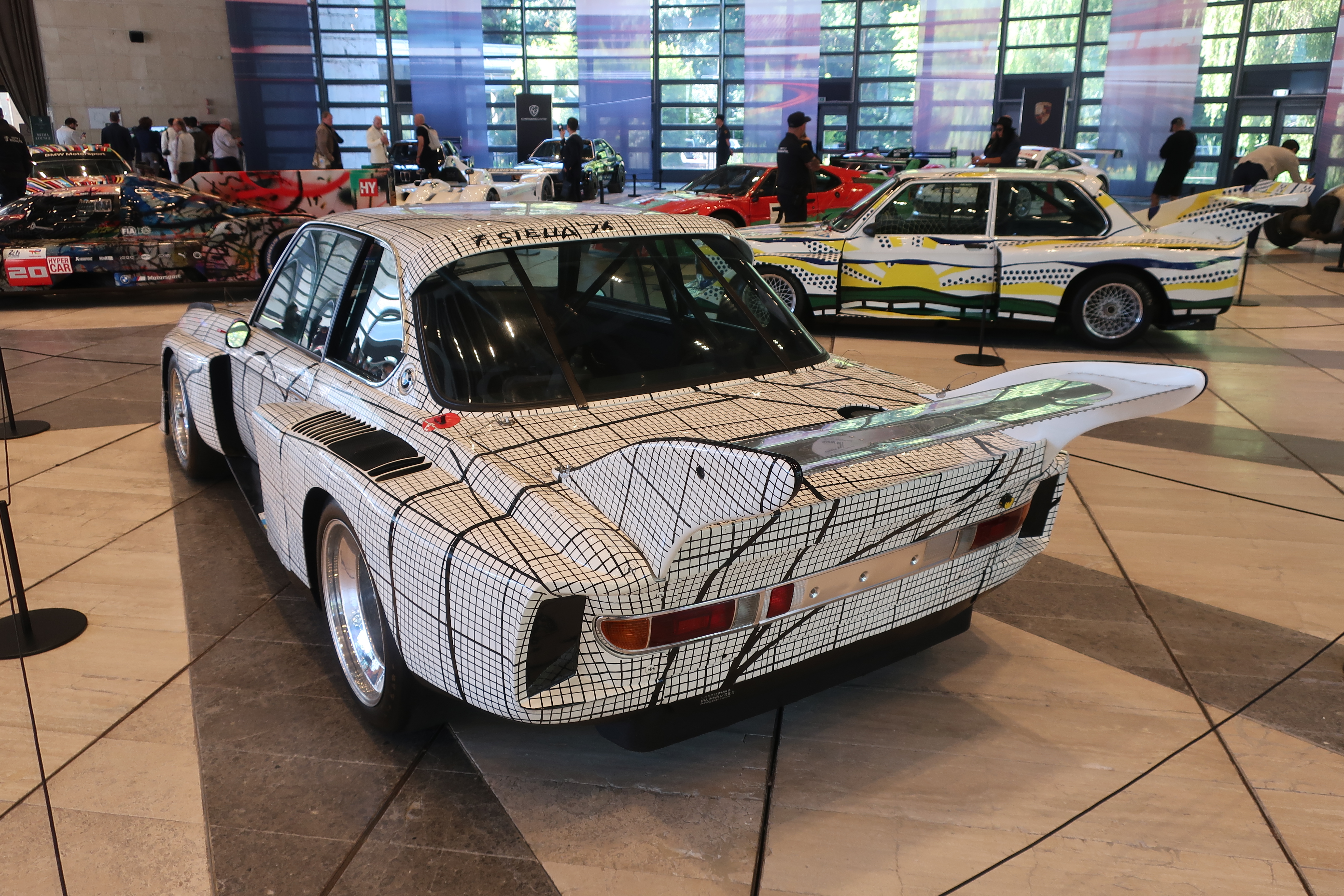 På Villa Erba hadde BMW laget til en fantastisk utstilling med sine aller vakreste Art Cars.