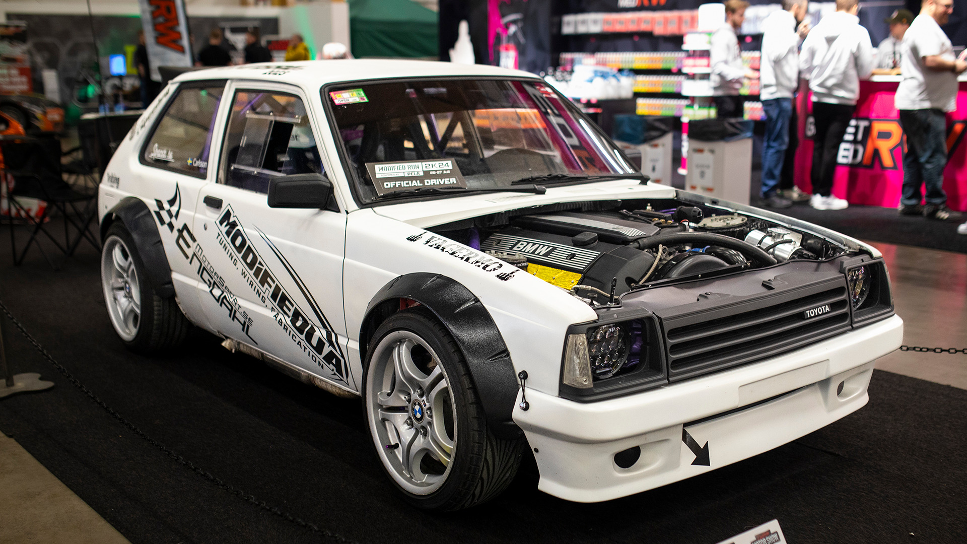 Spinnvill Toyota Starlet med M54b30 BMW-motor på 420 hestekrefter!