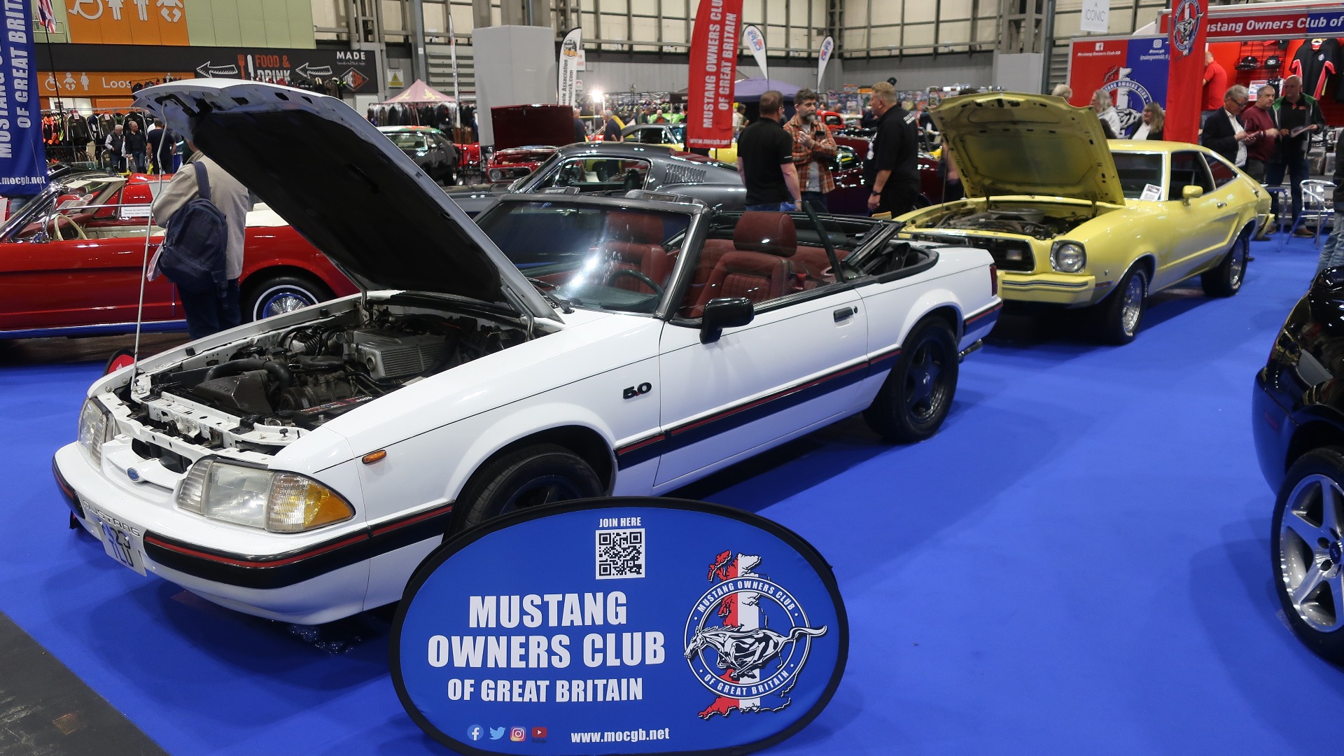 Amerikanske hobbybiler har sitt publikum også i England. Mustang Owners Club of Great Britain har 2500 medlemmer. 