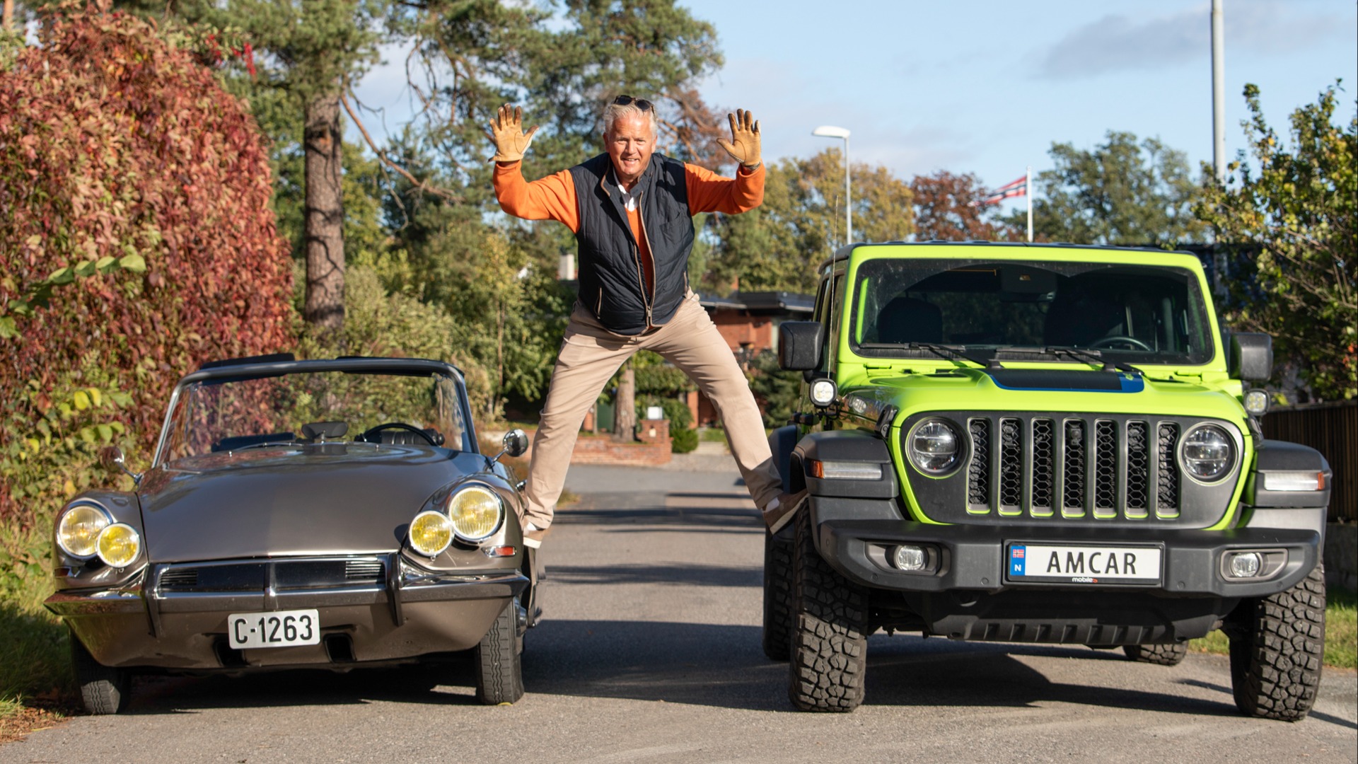 Under fotoseansen måtte vi selvfølgelig parkere AMCAR-Jeepen ved siden av for sammenligningen og bildenes skyld.