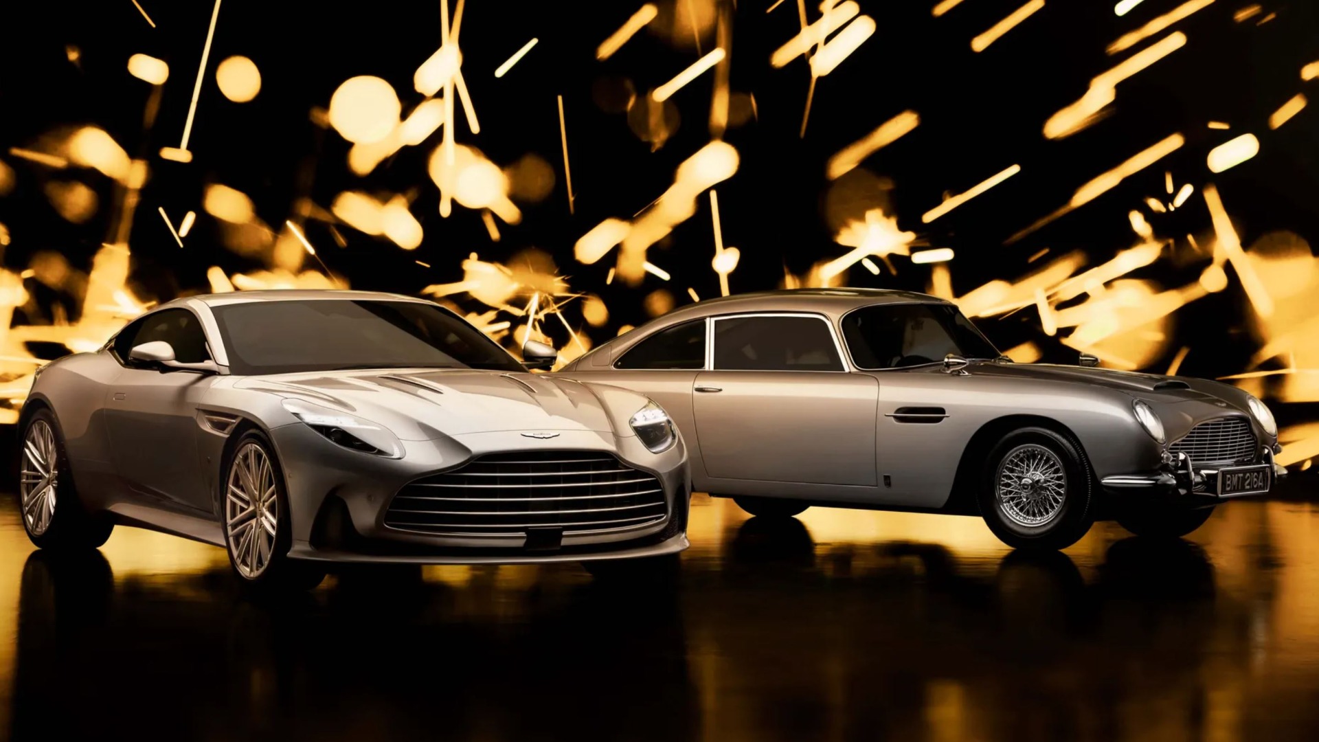 Goldfinger Edition og DB5en fra den originale filmen.