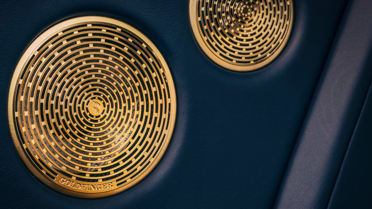 Overalt er det fantastiske gulldetaljer, som høyttalerne her viser.