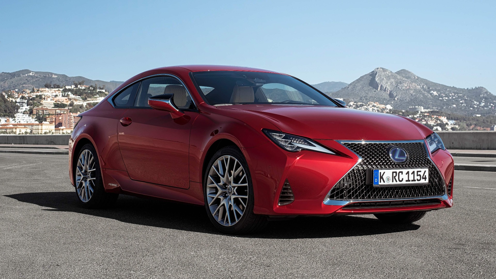 En slik Lexus RC ble rapportert testet med den nye motoren.