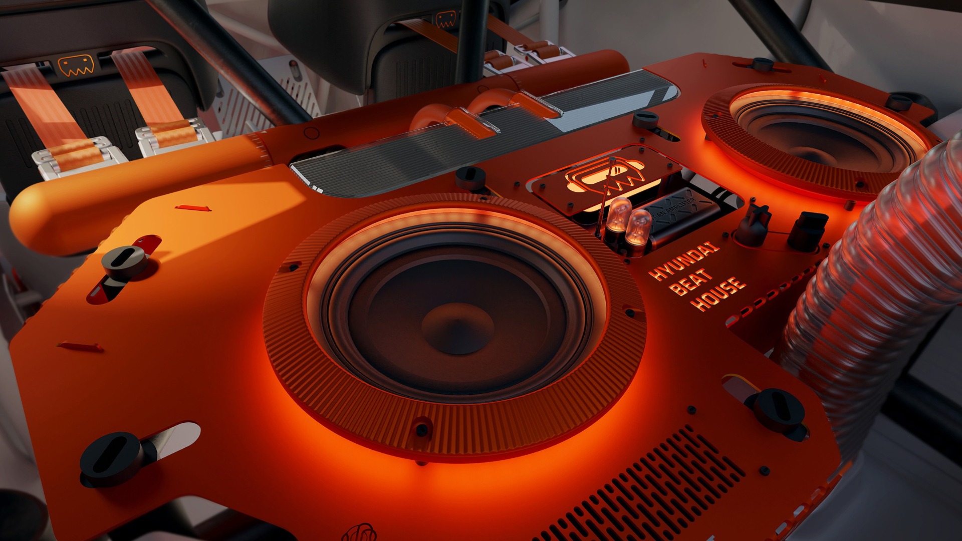 Et massivt lydanlegg er på plass i bilen.