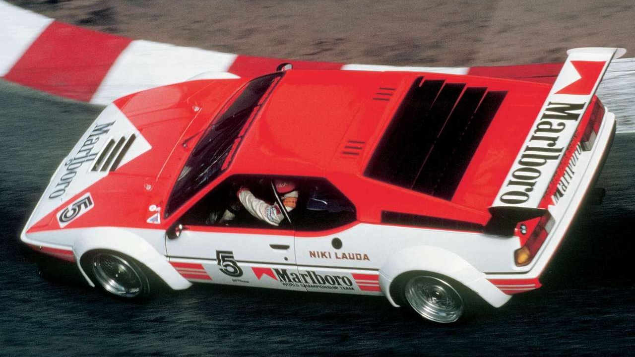 BMW M1 er fortsatt den mest legendariske BMW gjennom alle tider, her med Niki Lauda bak rattet i Procar-serien i 1979.