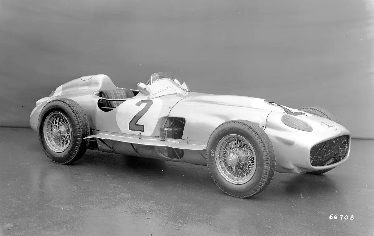 Bilen slik den var da Fangio kjørte den i Formula Libre løpet i Argentina i 1955. 