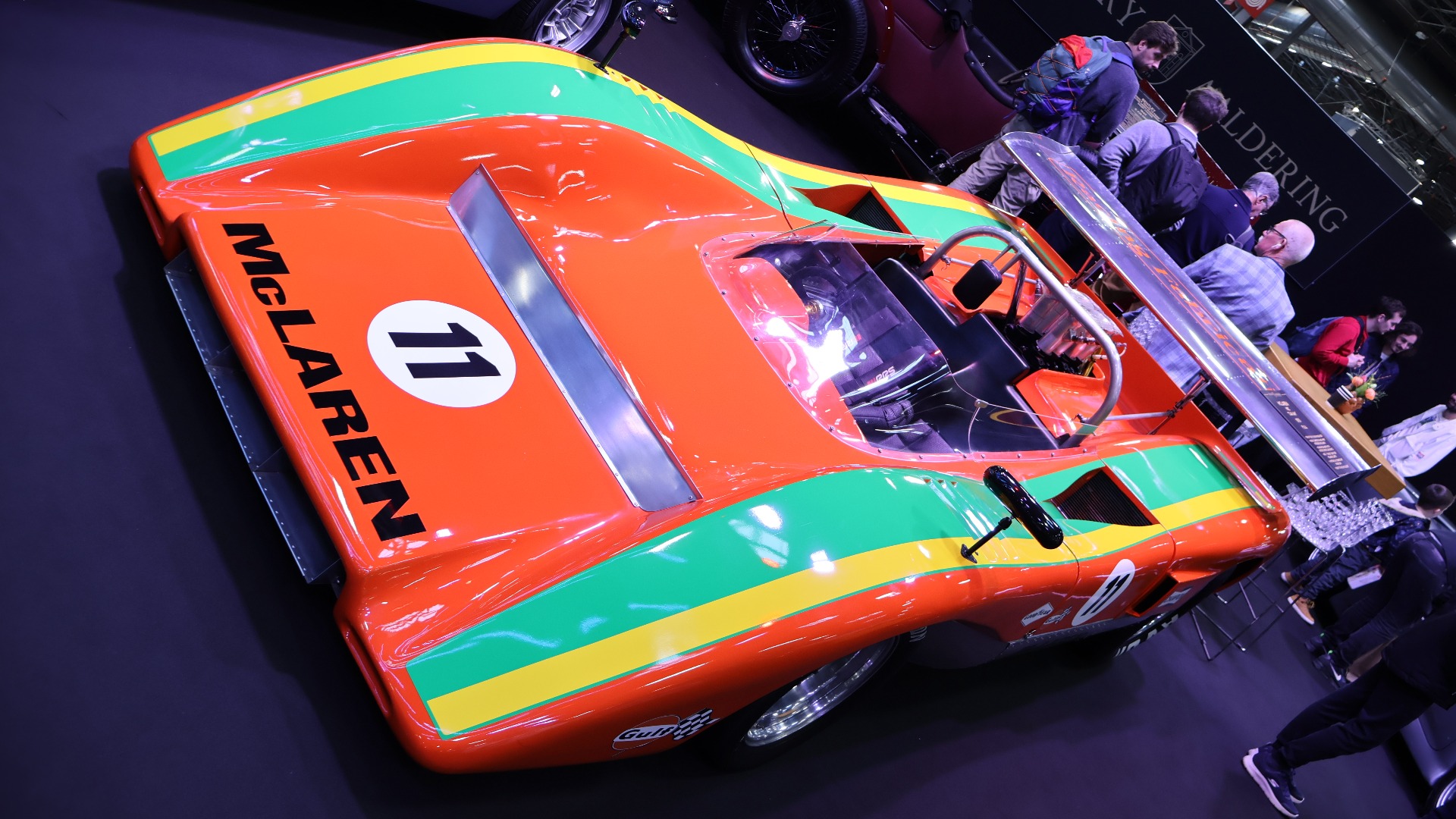 Det er lett å la tankene vandre hen til en viss norsk spillefilm når man ser denne supertøffe McLaren M8C som ble brukt i Can-Am serien i 1970.