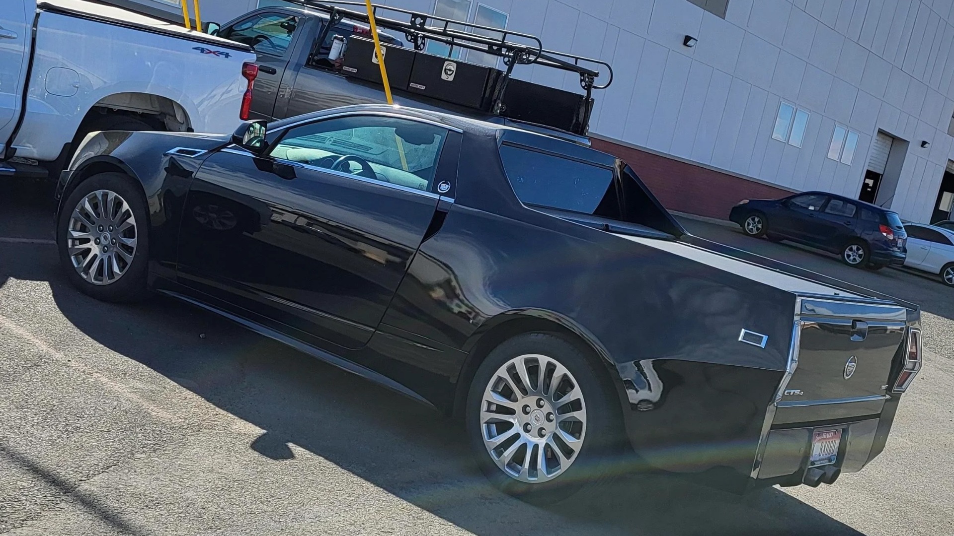 Noen har forvandlet en Cadillac CTS Coupe om til en pickup