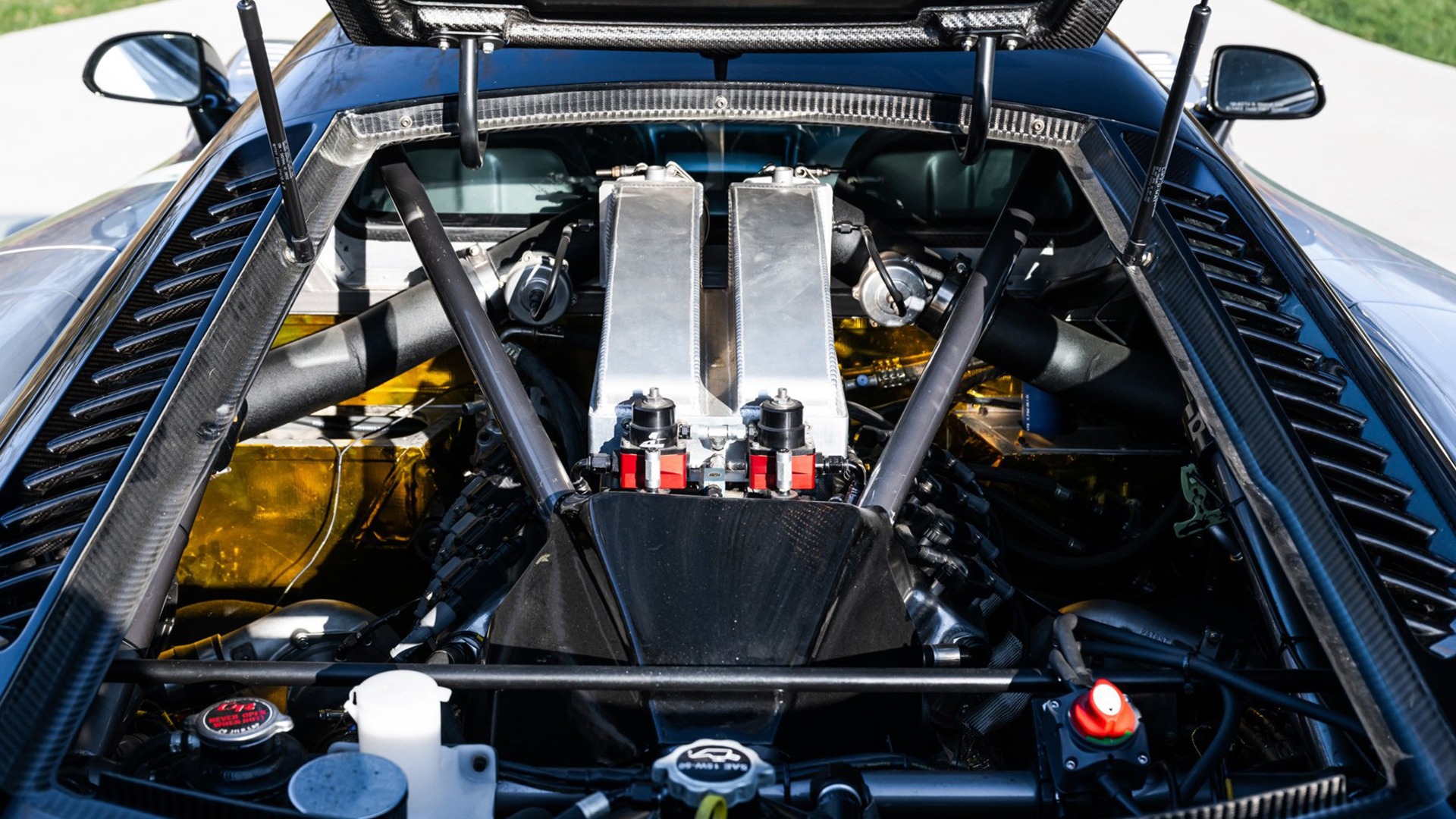 En voldsom pakke med over 1000 hk fra V8-motoren.