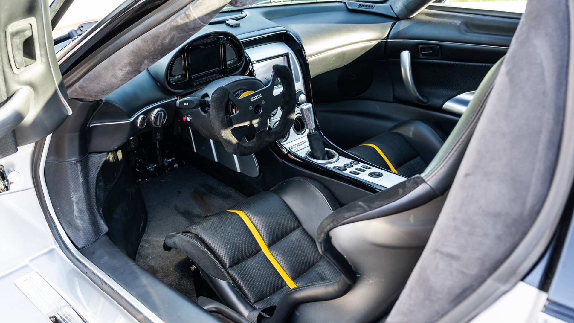 Et enkelt interiør ment for racerbanen.