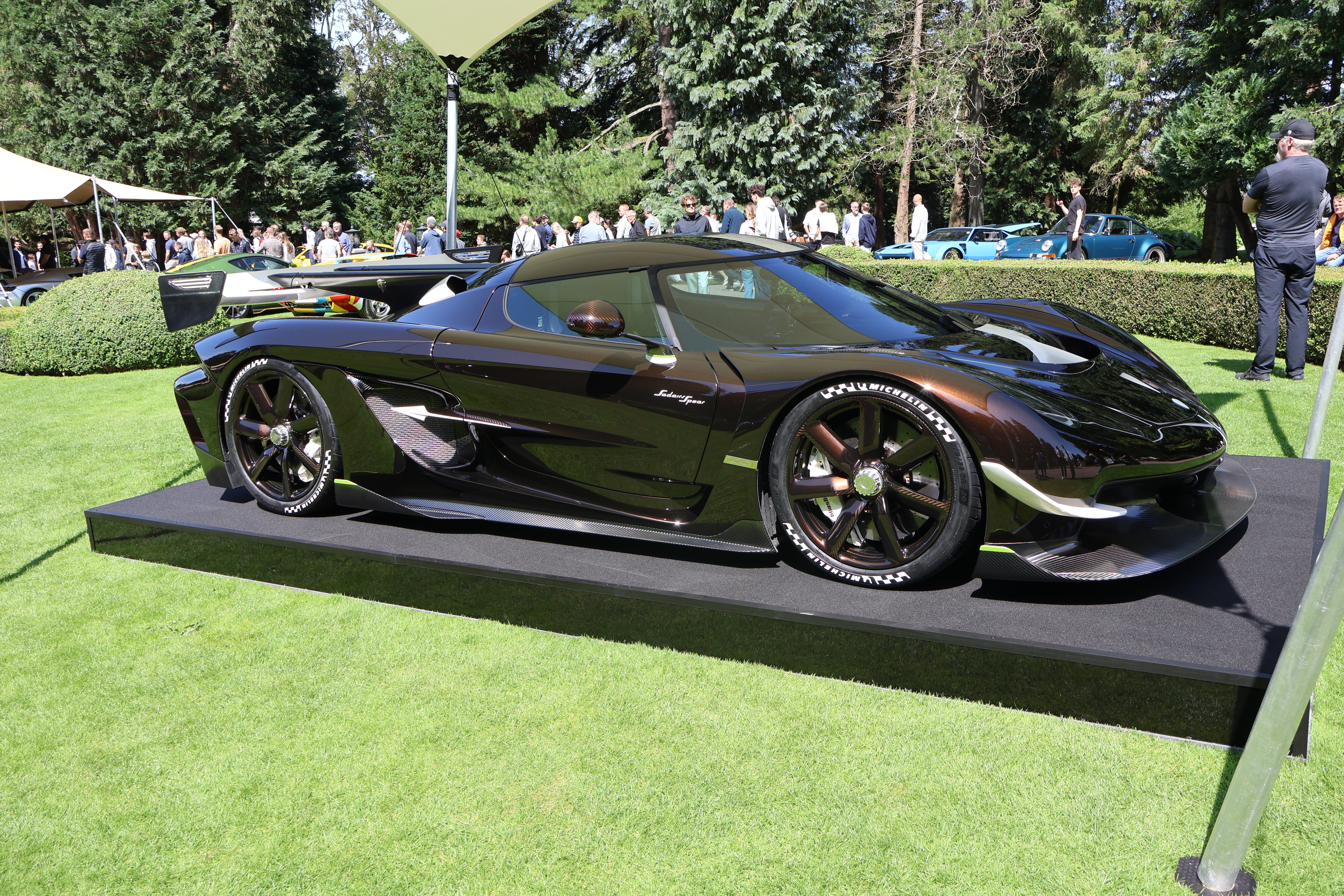 Koenigsegg premiereviste sin nye Sadair’s Spear med 1625 hk og en vekt på 1385 kg. 