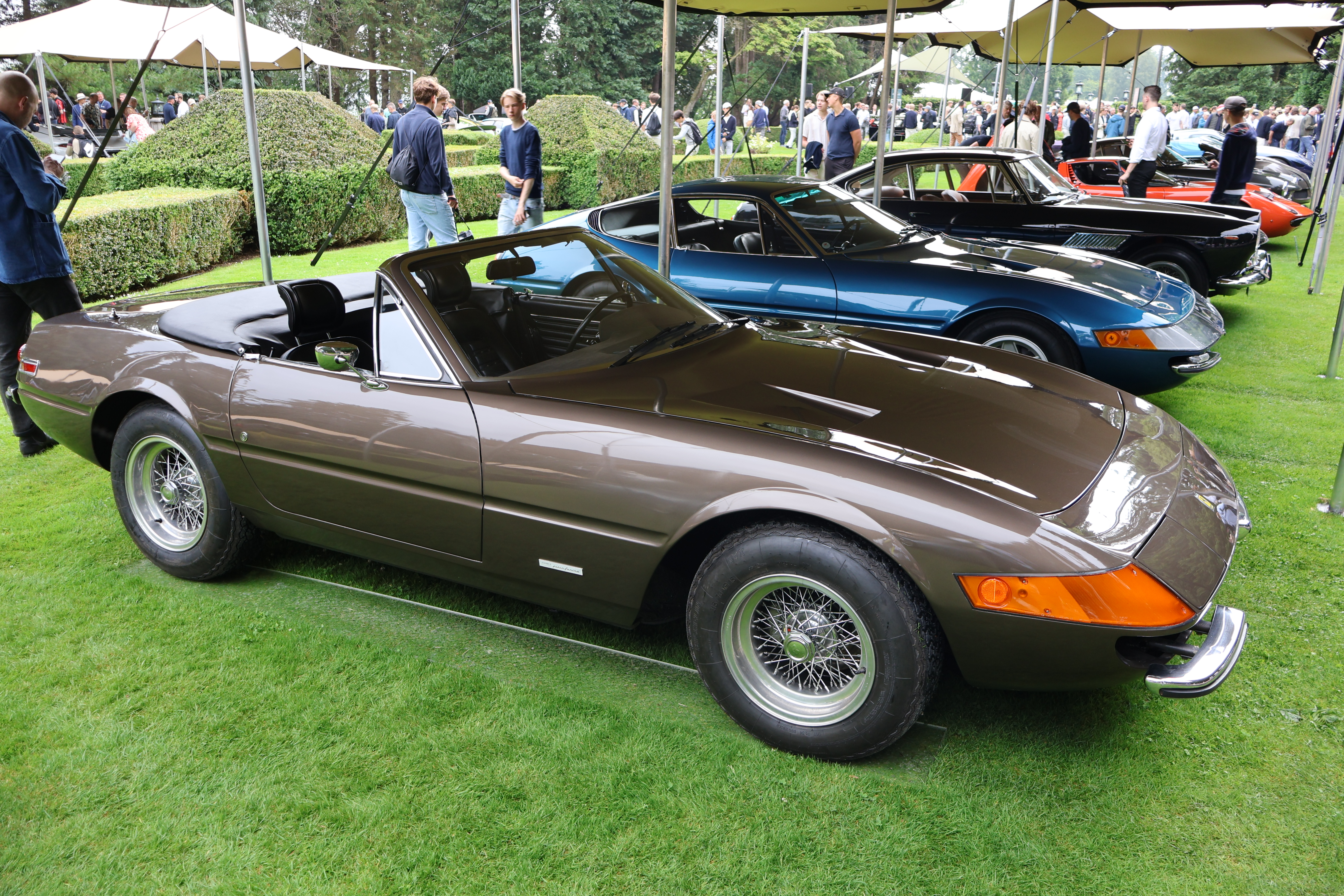 Ferrari Daytona blir aldri feil, her både med fast tak og uten tak. 