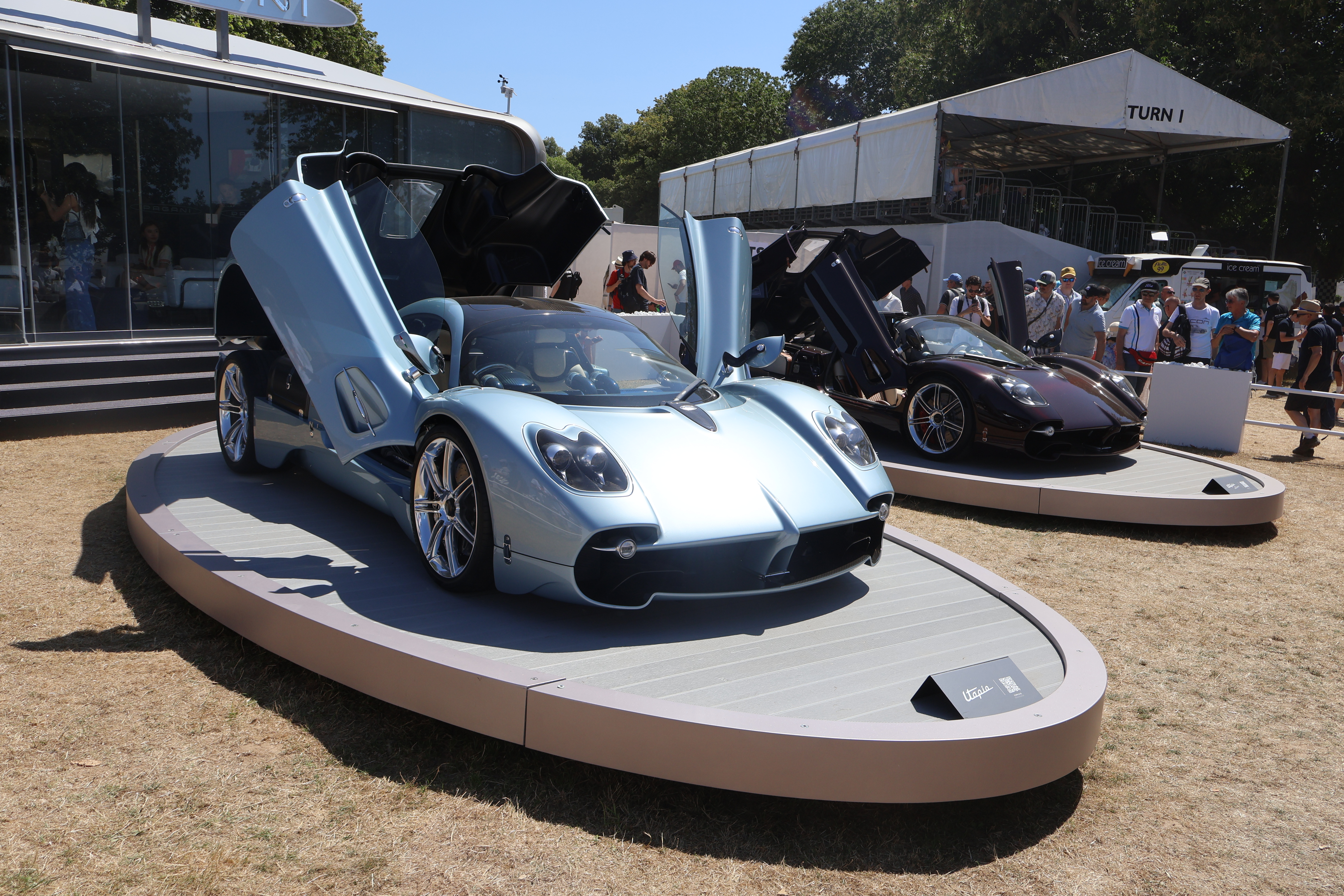 Pagani hadde egen stand hvor de stilte ut to nye Utopia. 